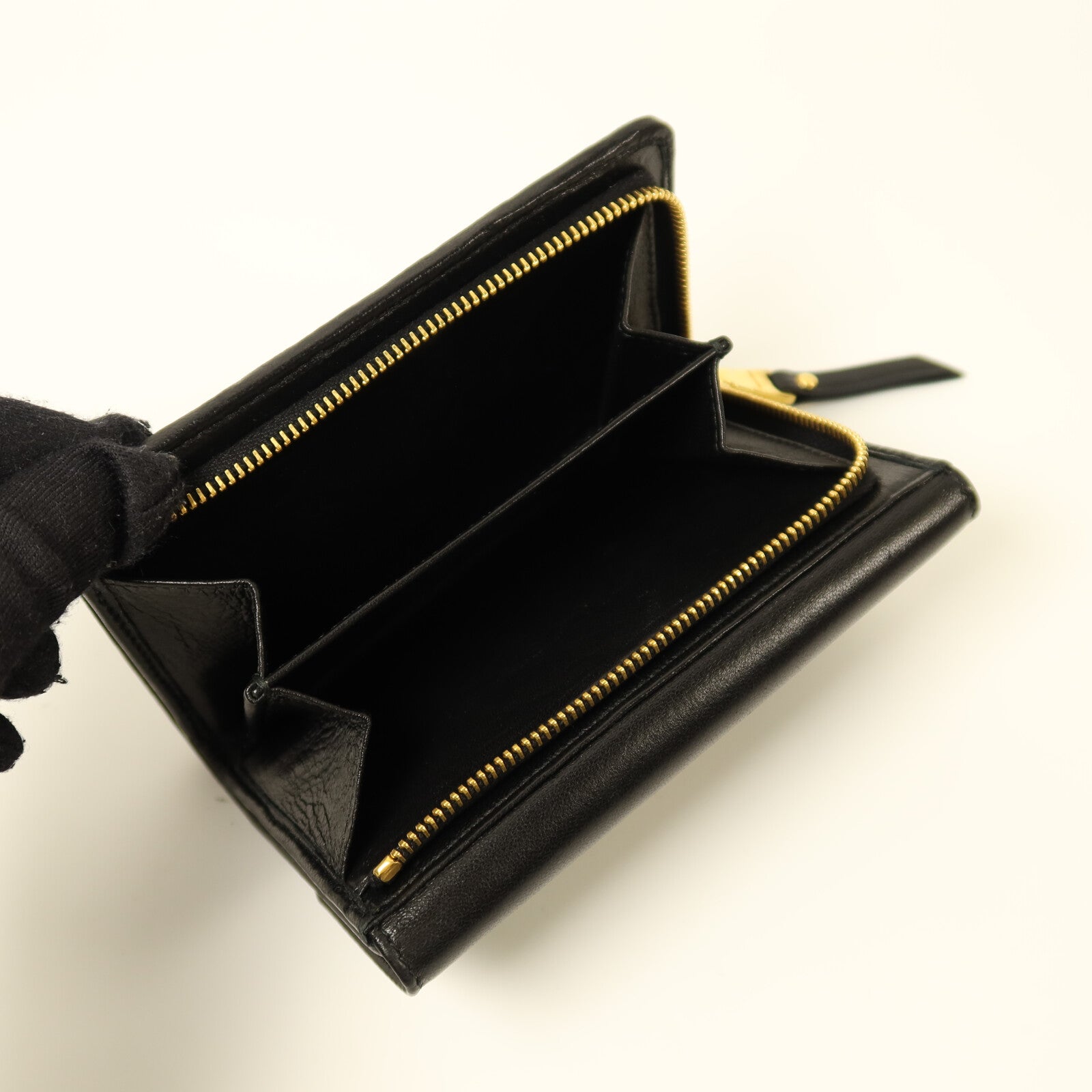 Miu Miu 羊皮皮革Wallet金扣錢包