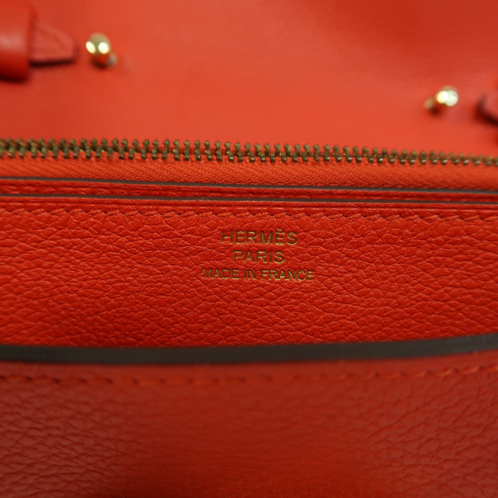 HERMES Evercolor皮革Convoyeur Mini金扣肩背袋Rouge Tomate/紅色