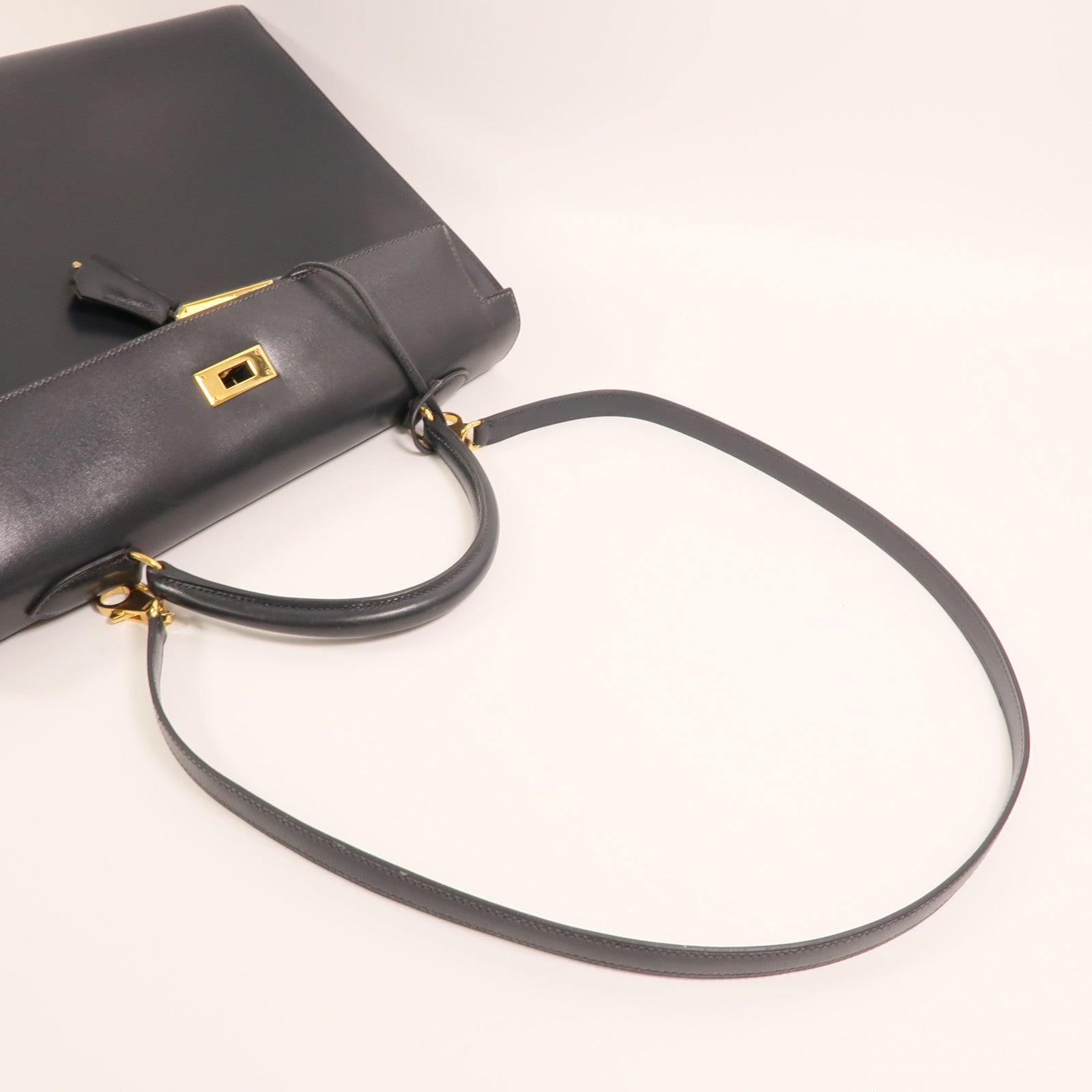 HERMES Box Calf皮革Kelly 35金扣手挽肩背兩用袋Noir