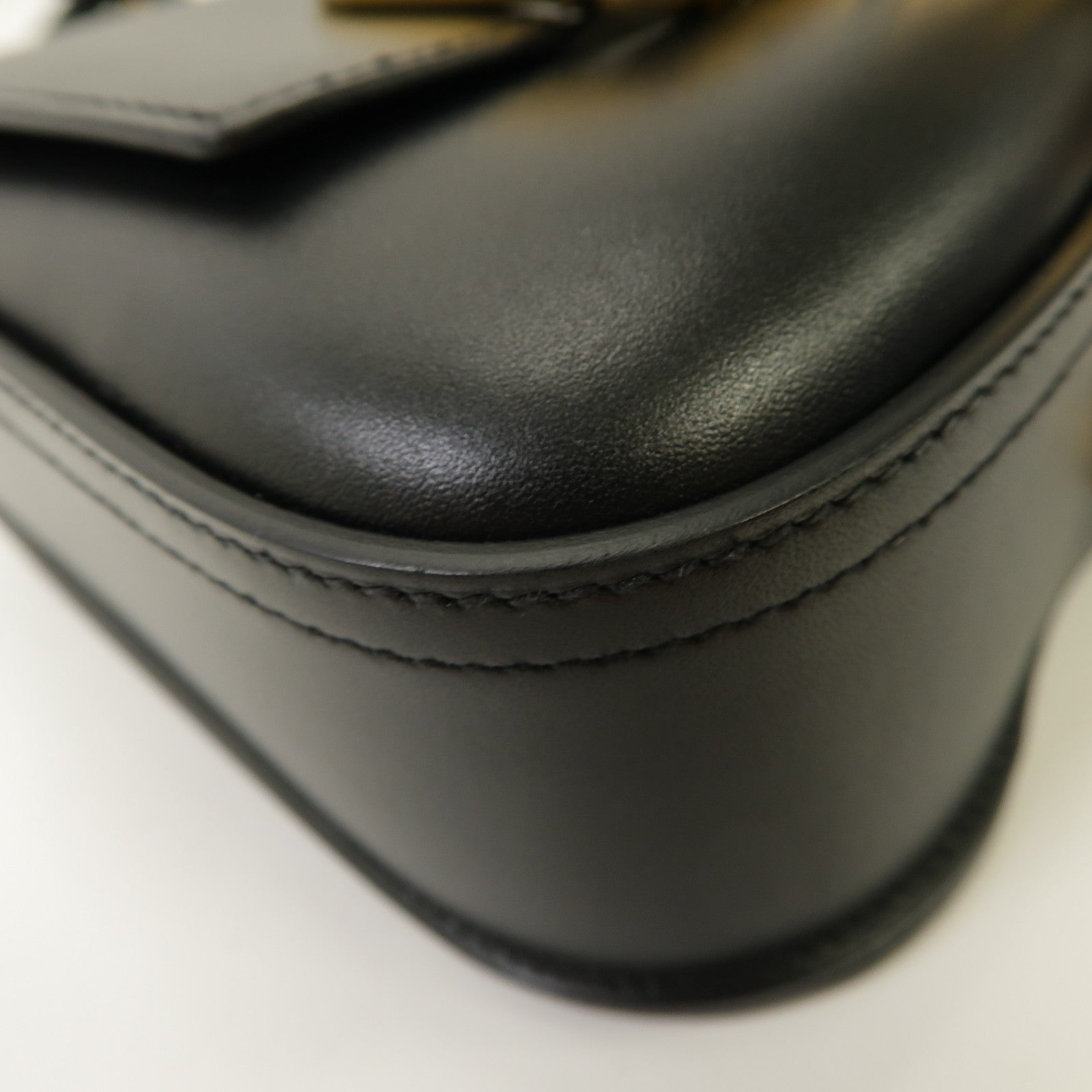 HERMES 【激減優惠】Tadelakt皮革Della Cavalleria Bag金扣肩背袋黑色