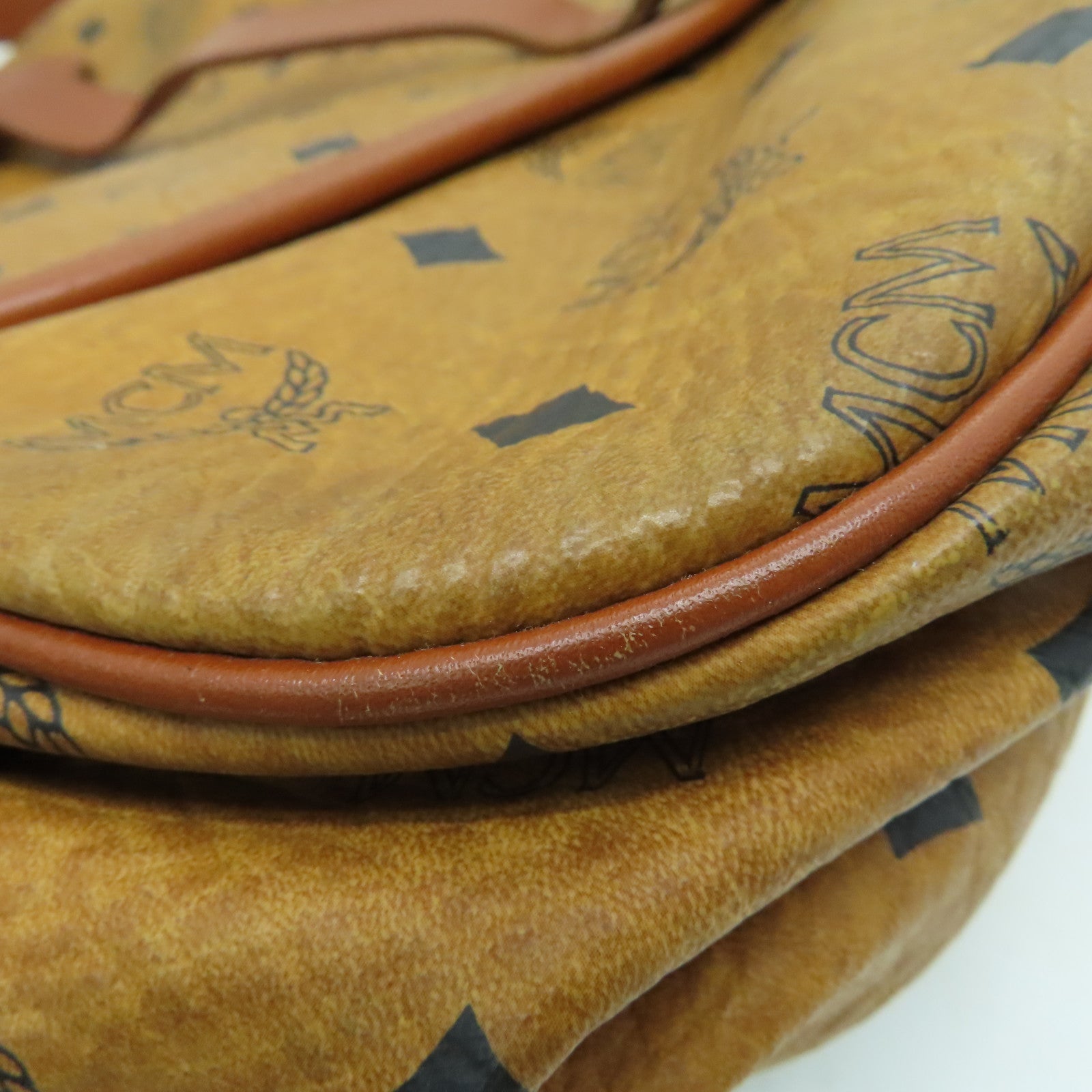 MCM 牛皮皮革Shoulder Bag肩背袋金扣啡色