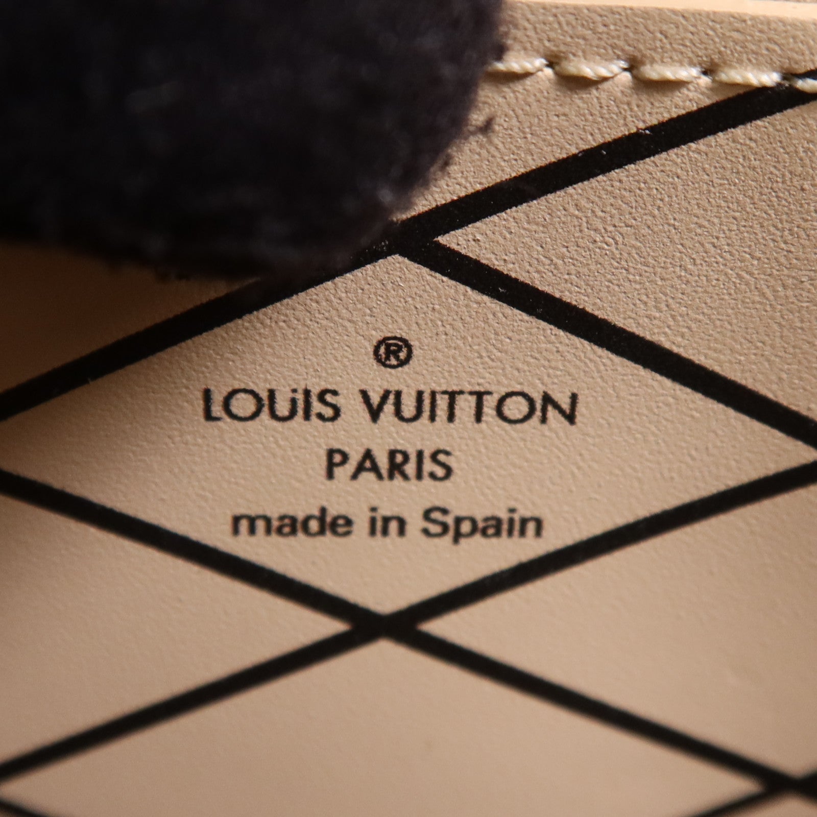 LOUIS VUITTON Monogram Pochette Trunk Vertical金扣鏈帶肩背袋