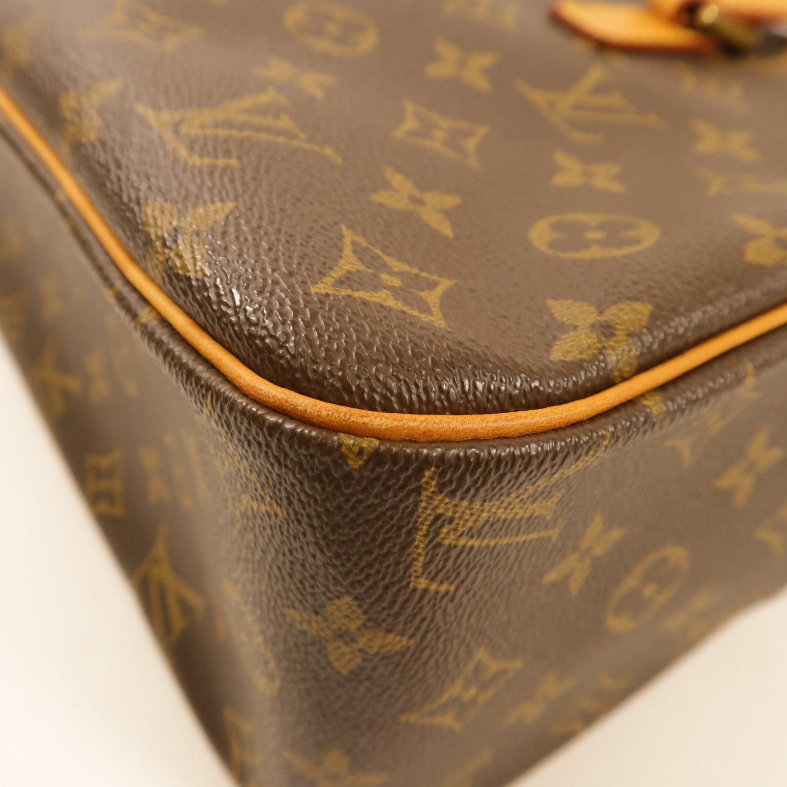 LOUIS VUITTON Monogram Cite GM金扣肩背袋棕色