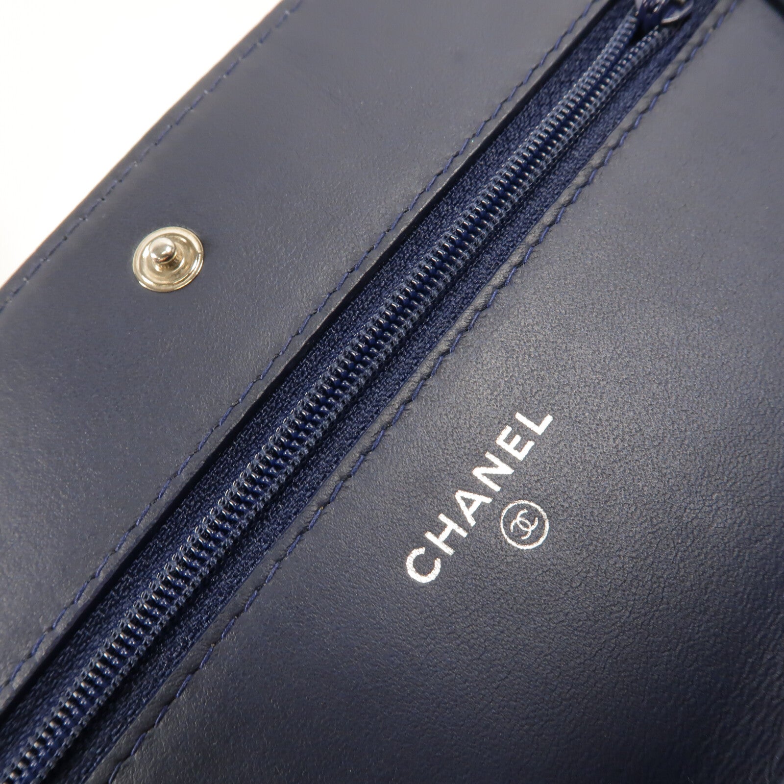CHANEL 牛皮皮革Boy Wallet On Chain鏈帶肩背袋