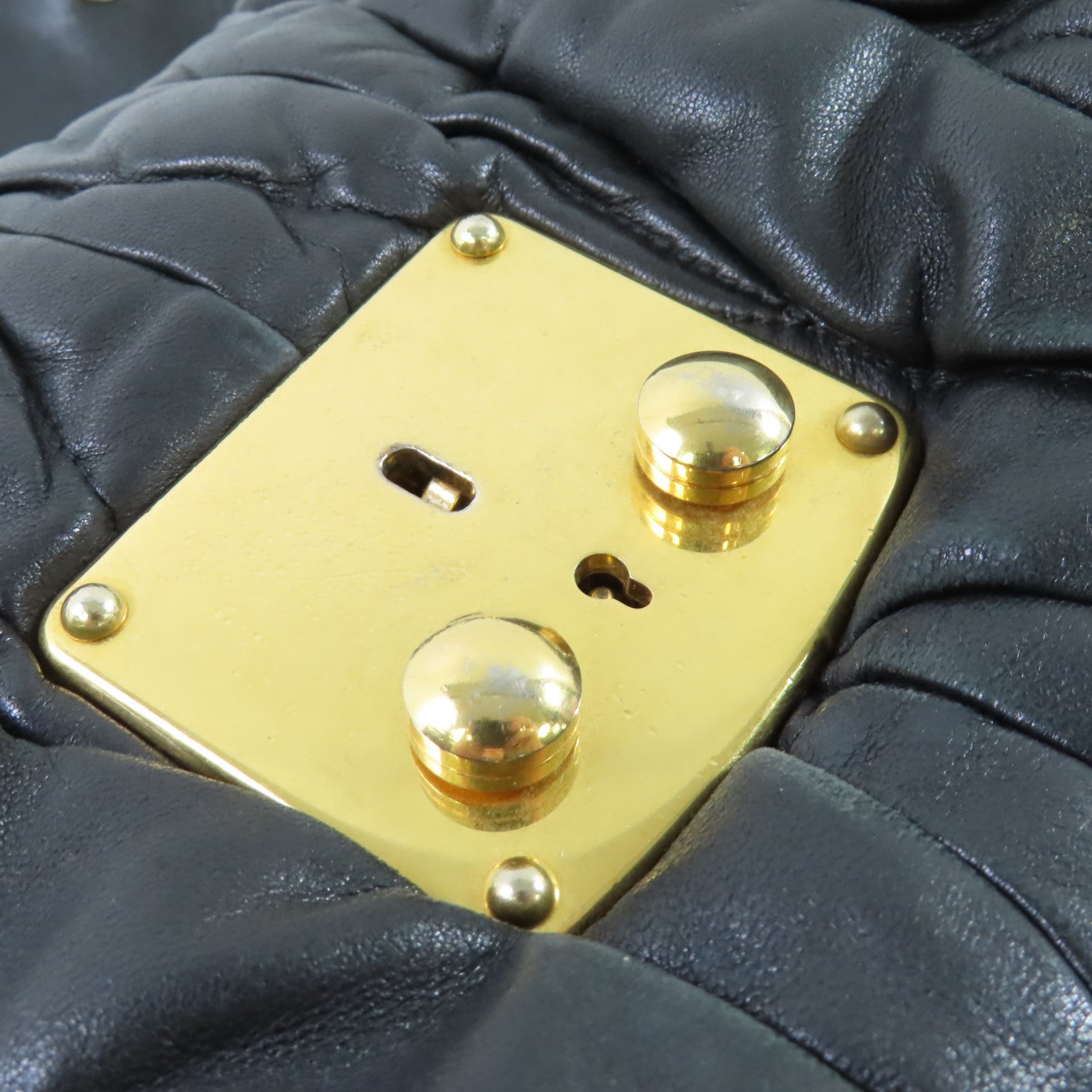 Miu Miu 牛皮皮革Shoulder Bag金扣肩背袋黑色