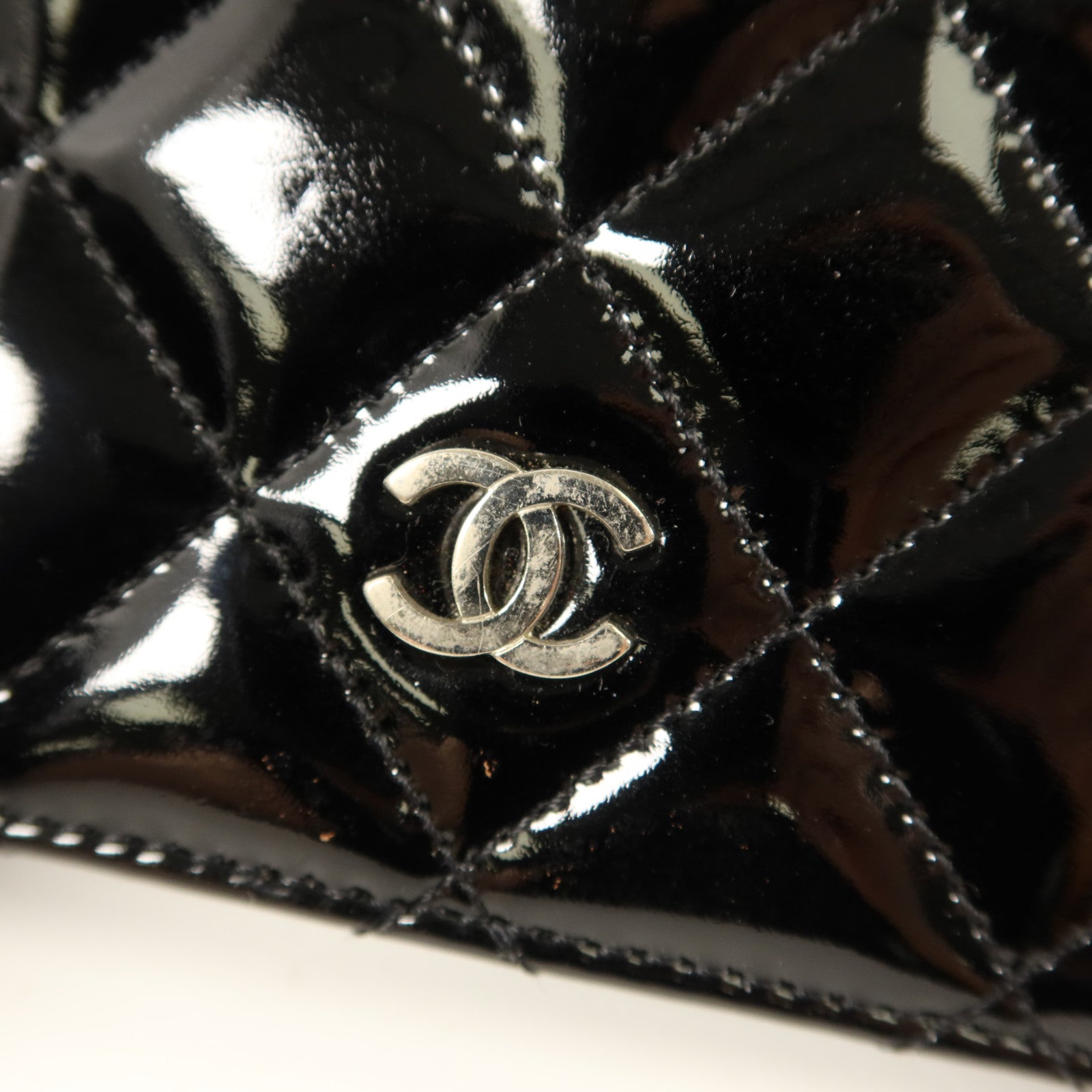 CHANEL 漆皮皮革Long Bifold Wallet銀扣長錢包