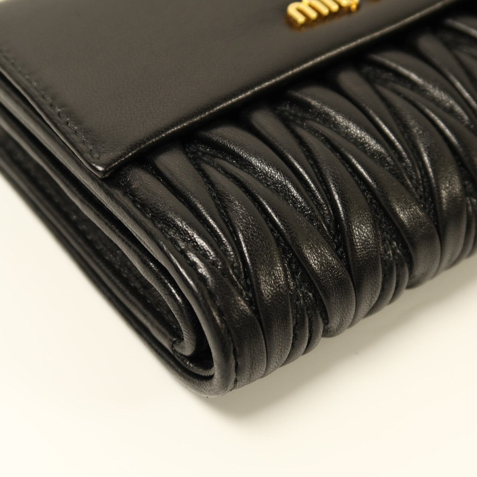 Miu Miu 羊皮皮革Wallet金扣錢包