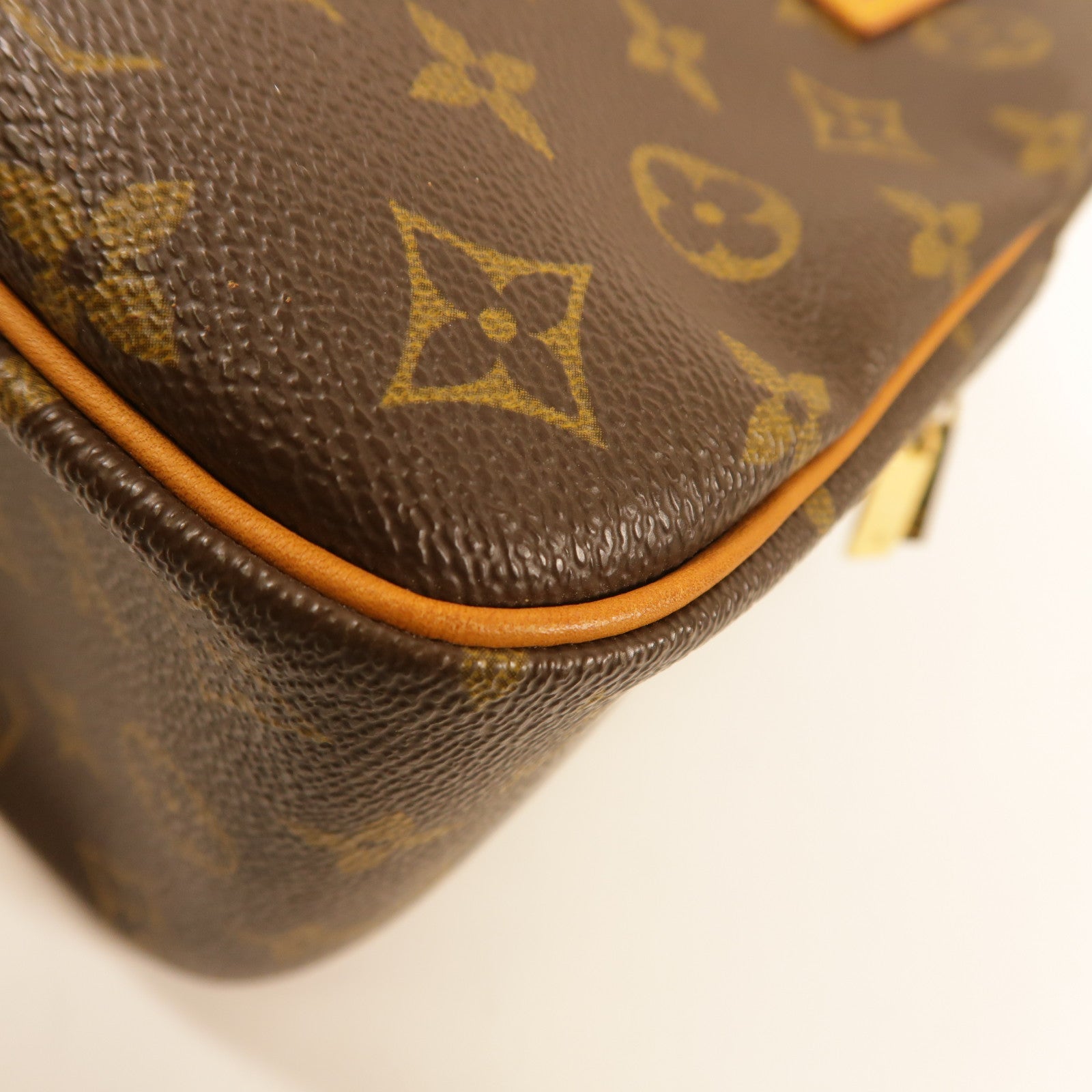 LOUIS VUITTON Monogram Cite GM金扣肩背袋棕色