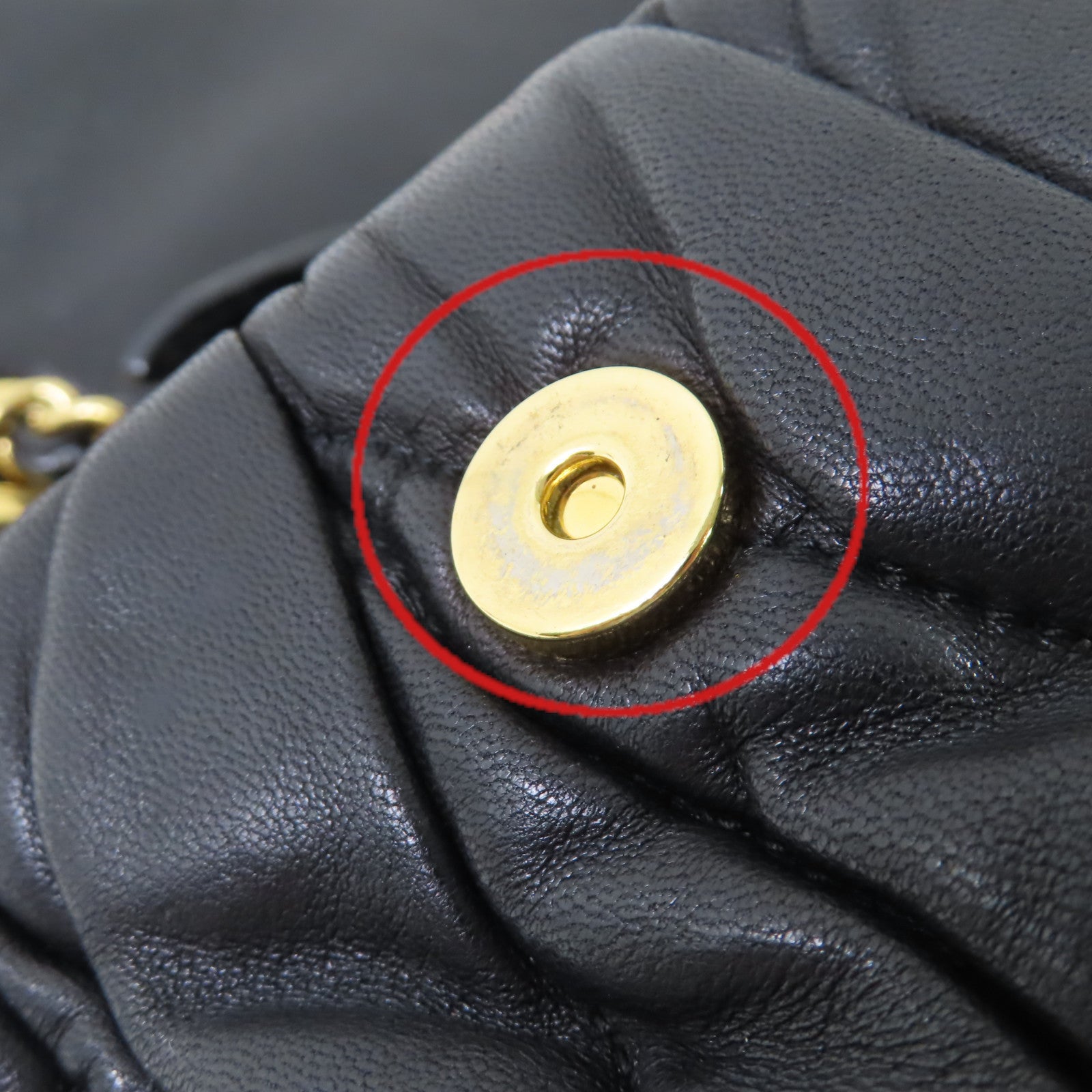 Miu Miu 牛皮皮革Shoulder Bag金扣肩背袋黑色