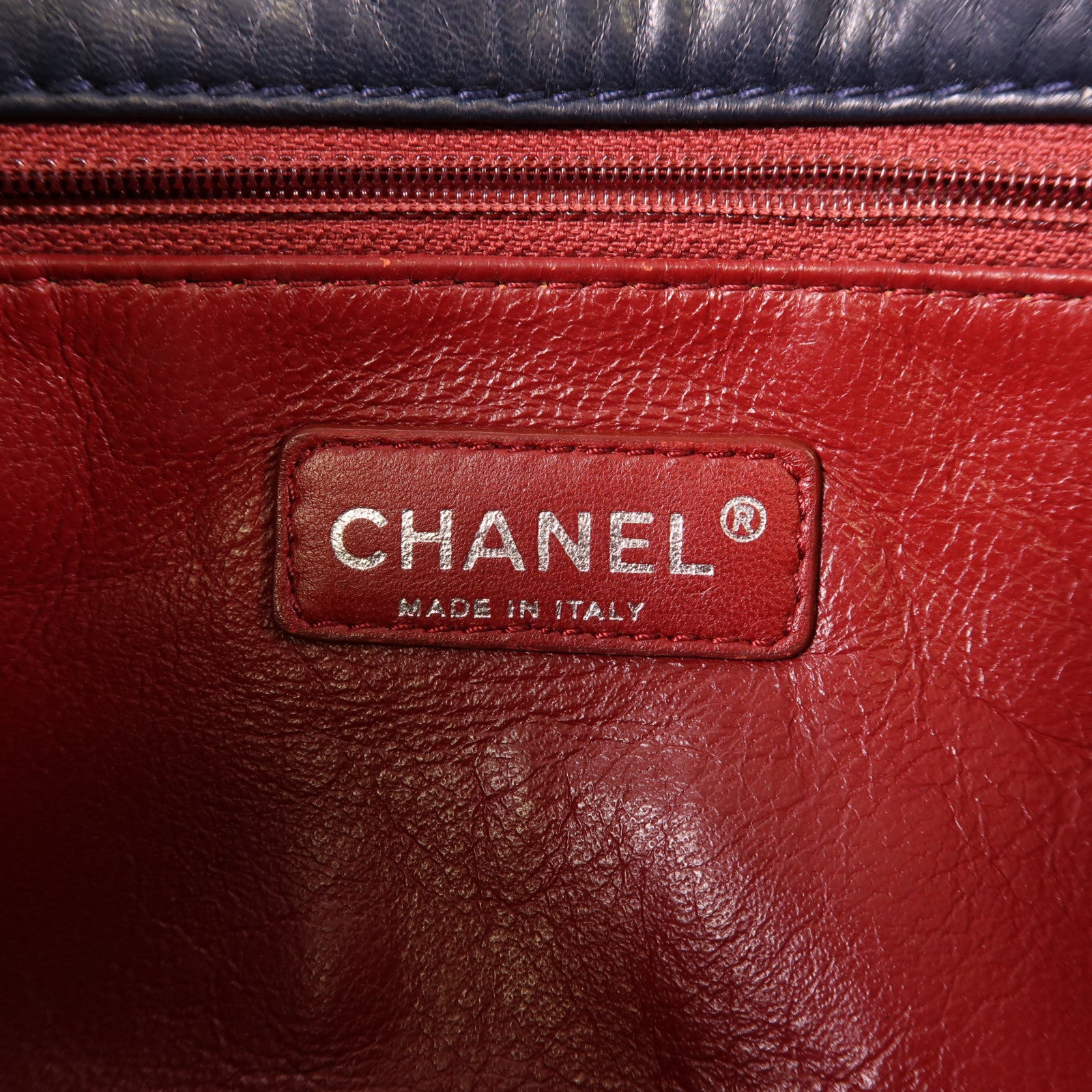 CHANEL 牛皮皮革Shoulder Bag銀扣肩背袋