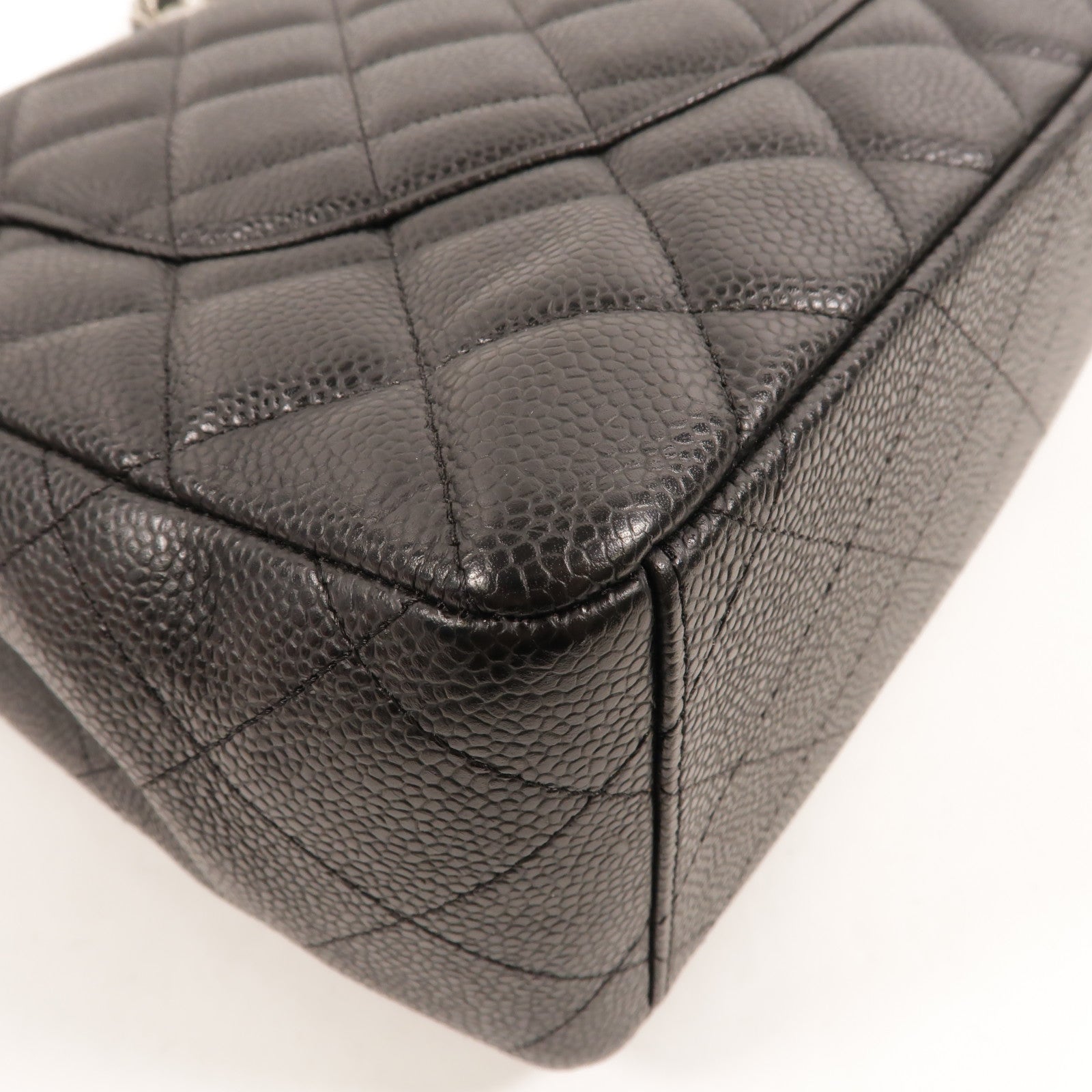 CHANEL 牛皮皮革Maxi Classic鏈帶肩背袋