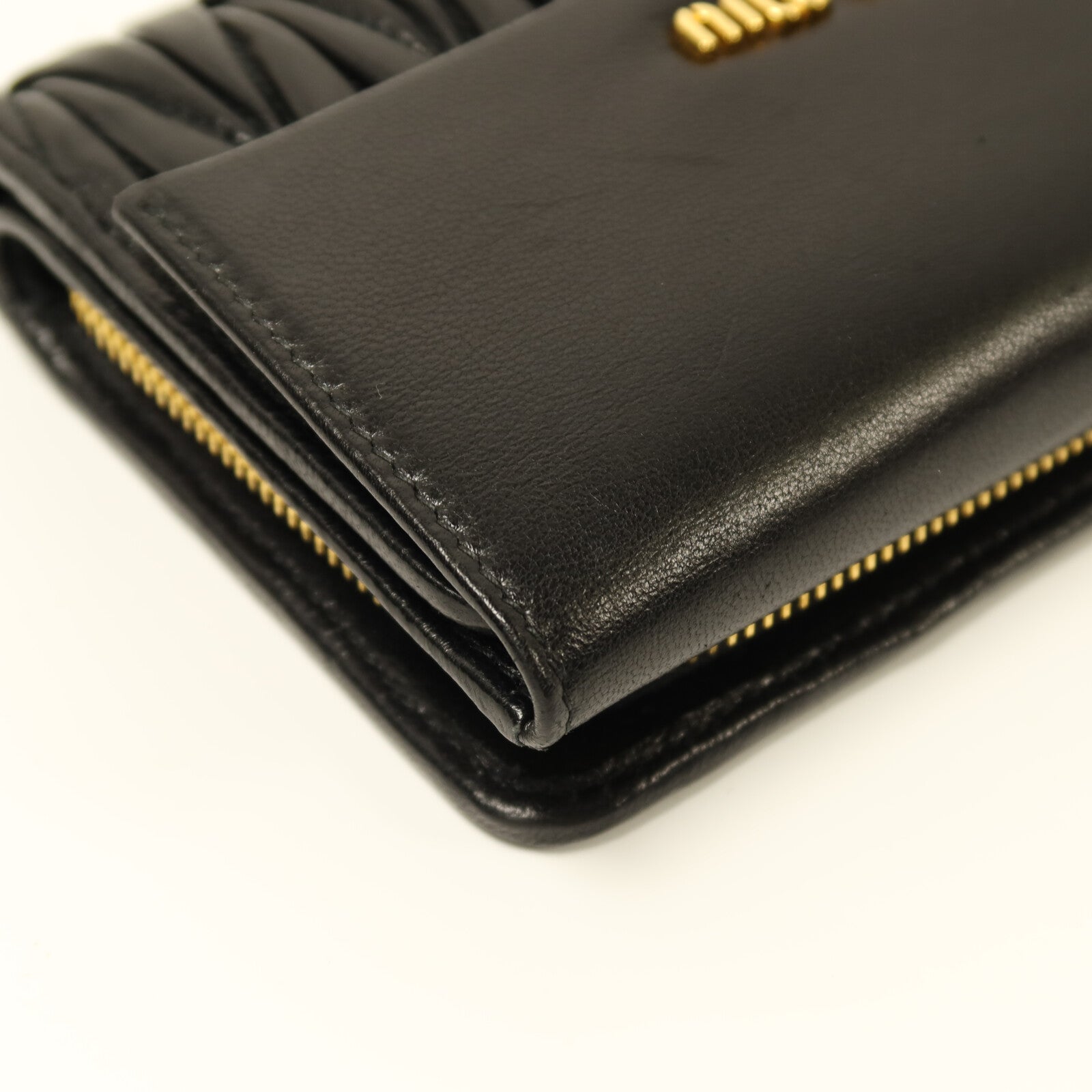 Miu Miu 羊皮皮革Wallet金扣錢包