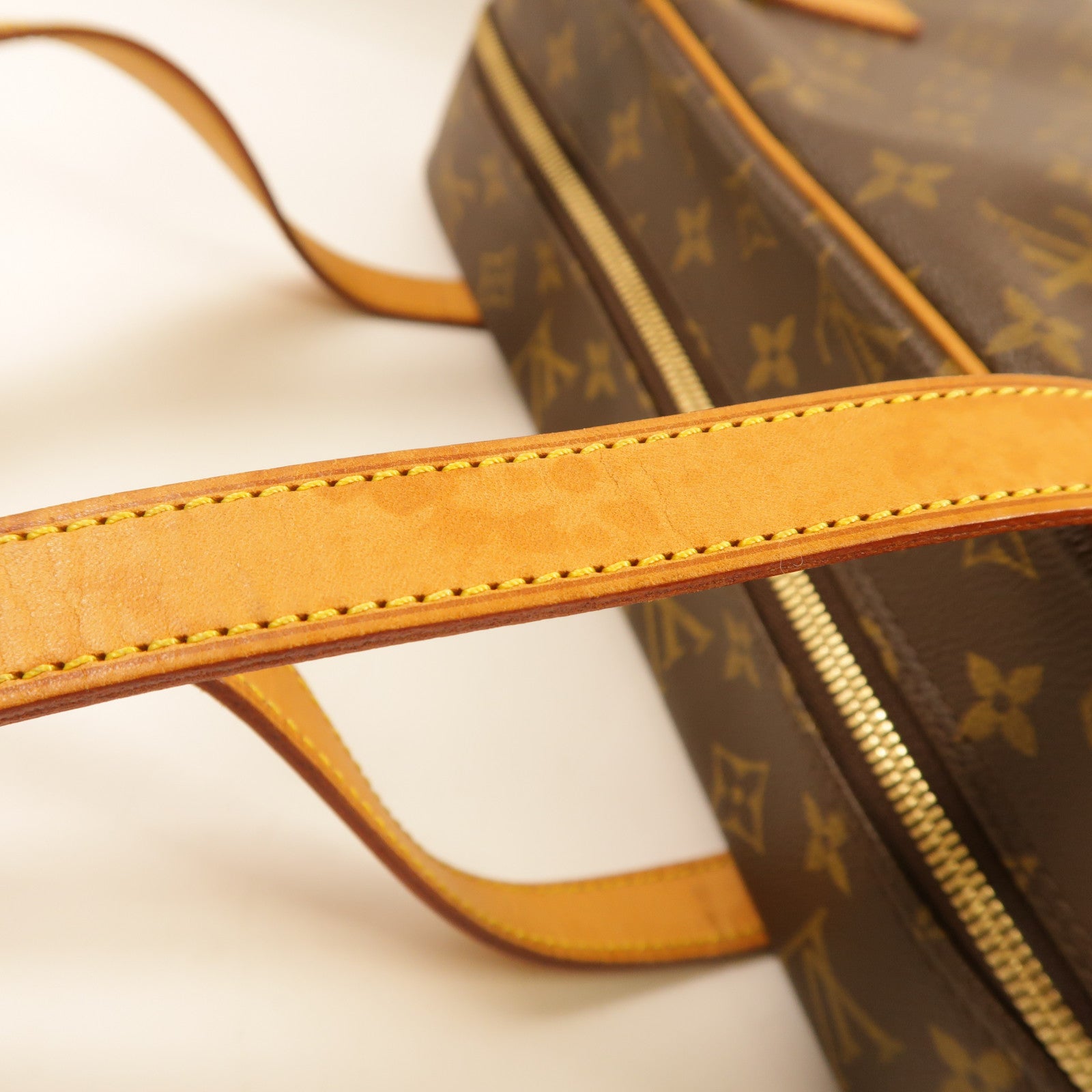 LOUIS VUITTON Monogram Cite GM金扣肩背袋棕色