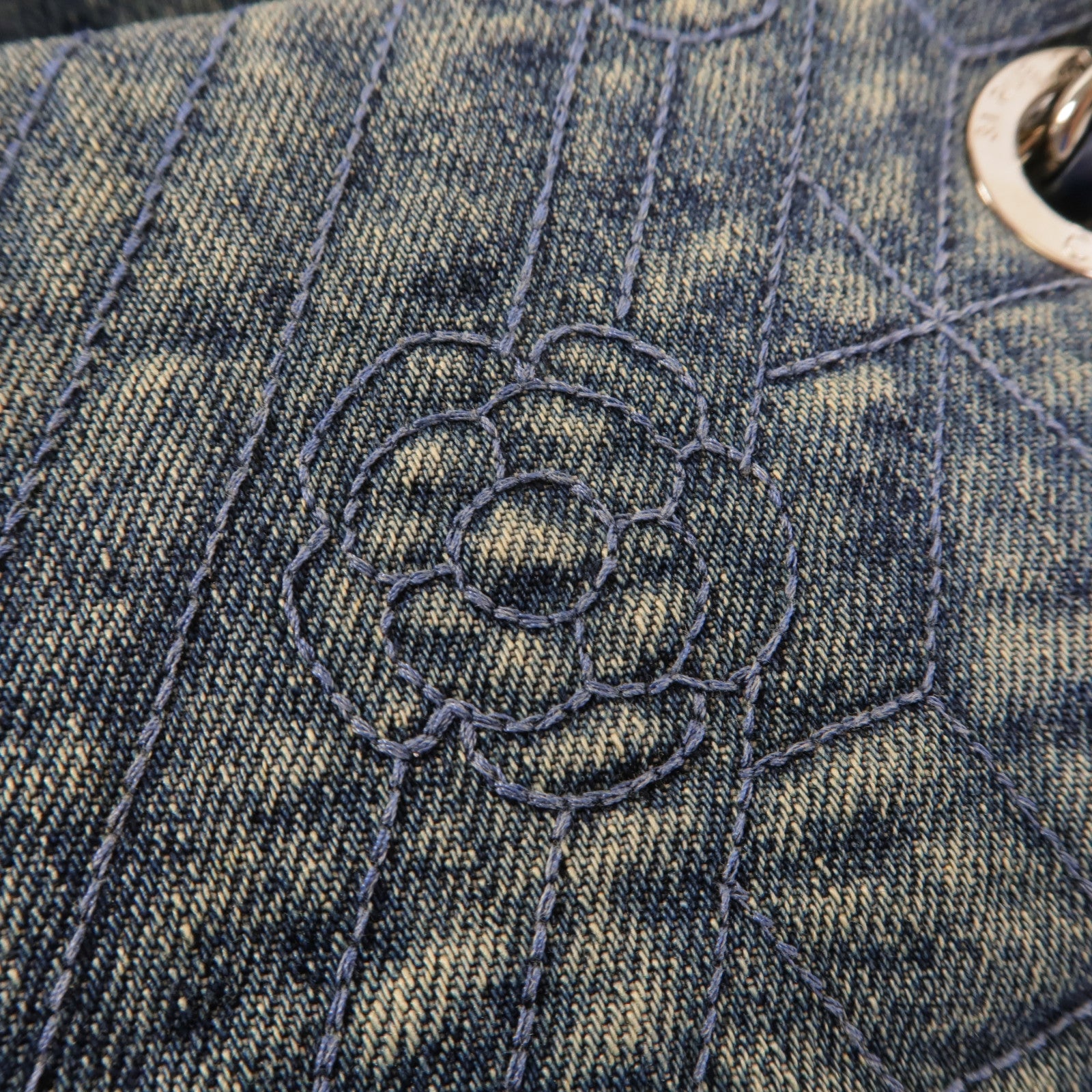 CHANEL Denim Mademoiselle Camellia肩背袋