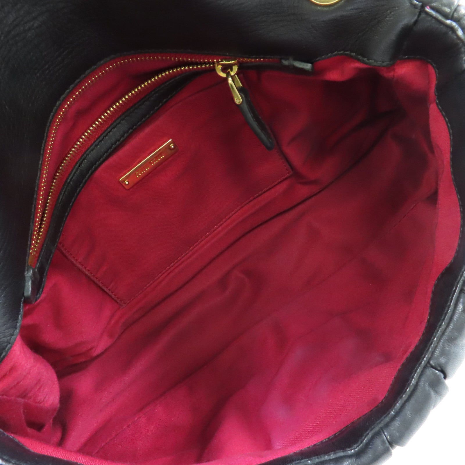 Miu Miu 牛皮皮革Shoulder Bag金扣肩背袋黑色