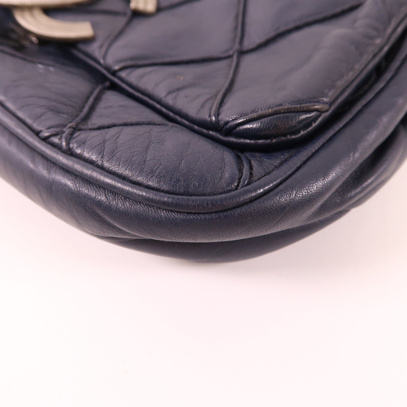 CHANEL 牛皮皮革Shoulder Bag銀扣肩背袋