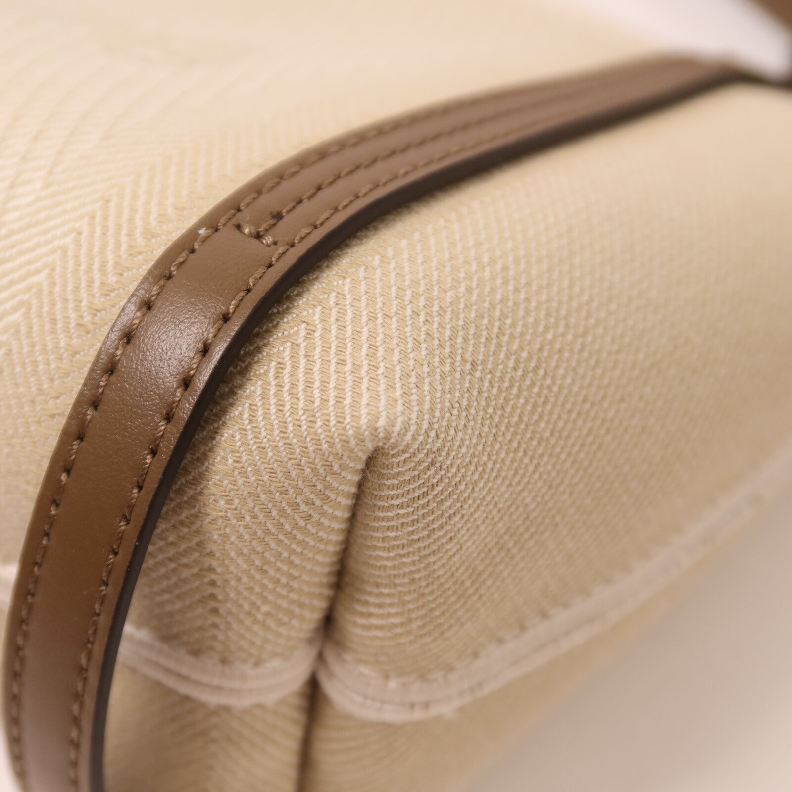 Chloe 帆布Carry Shoulder Bag金扣肩背袋