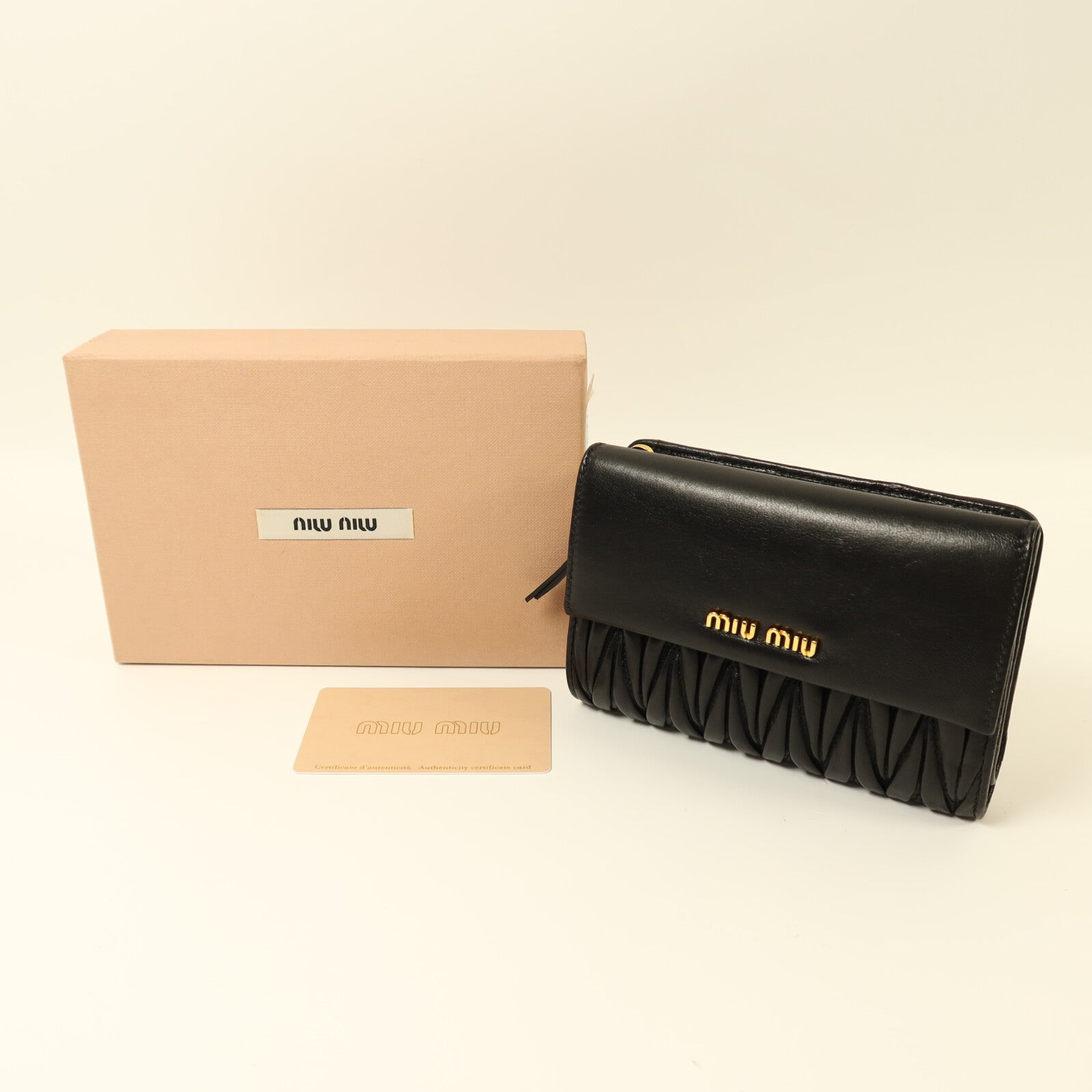 Miu Miu 羊皮皮革Wallet金扣錢包