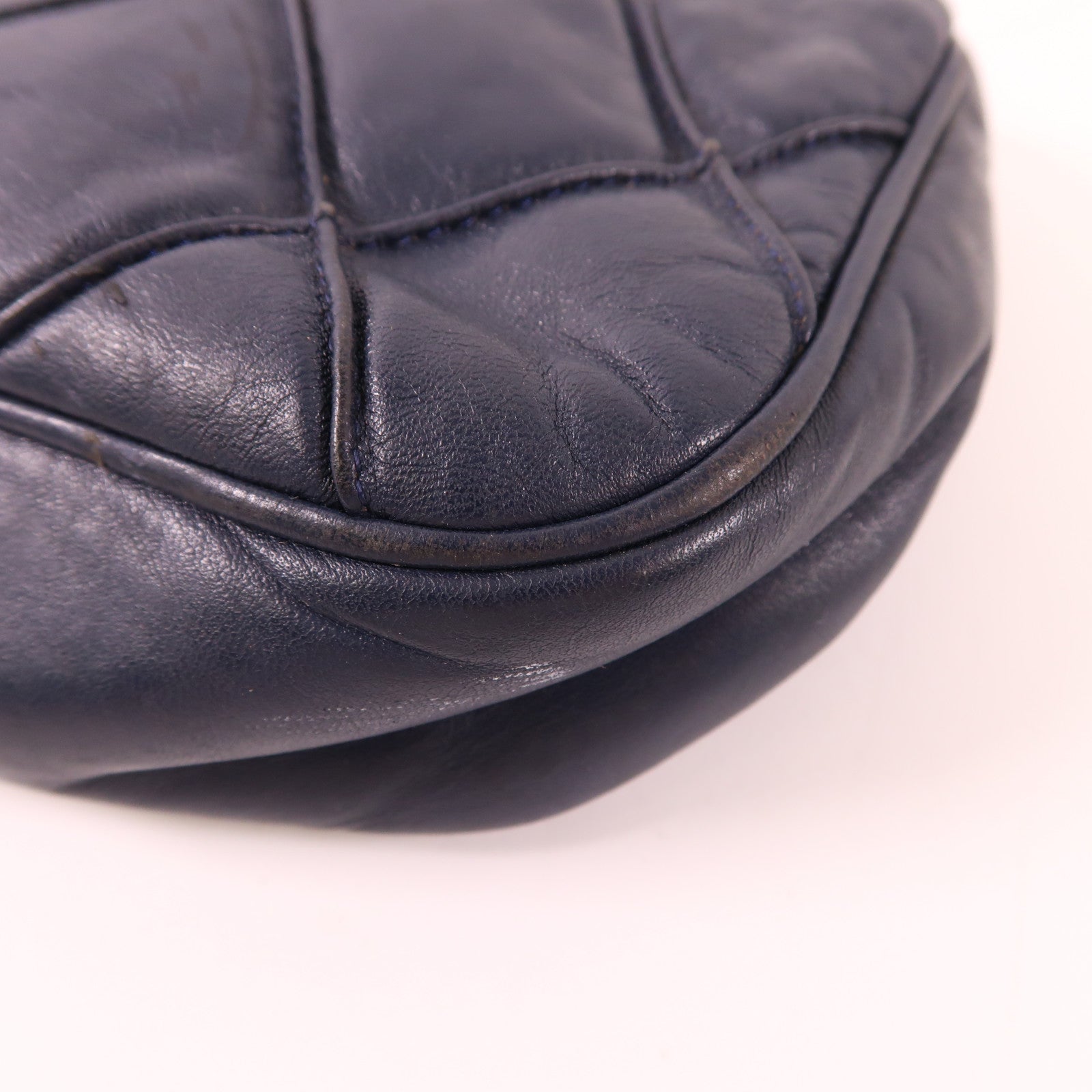 CHANEL 牛皮皮革Shoulder Bag銀扣肩背袋