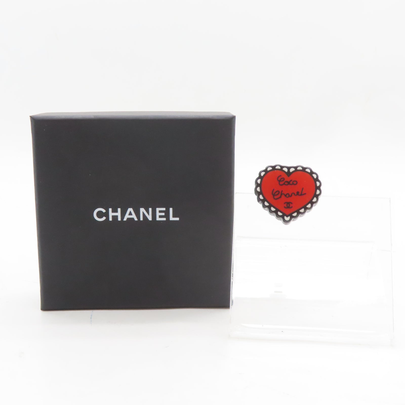 CHANEL 【激減優惠】PVC Brooch金扣胸針紅色/黑色