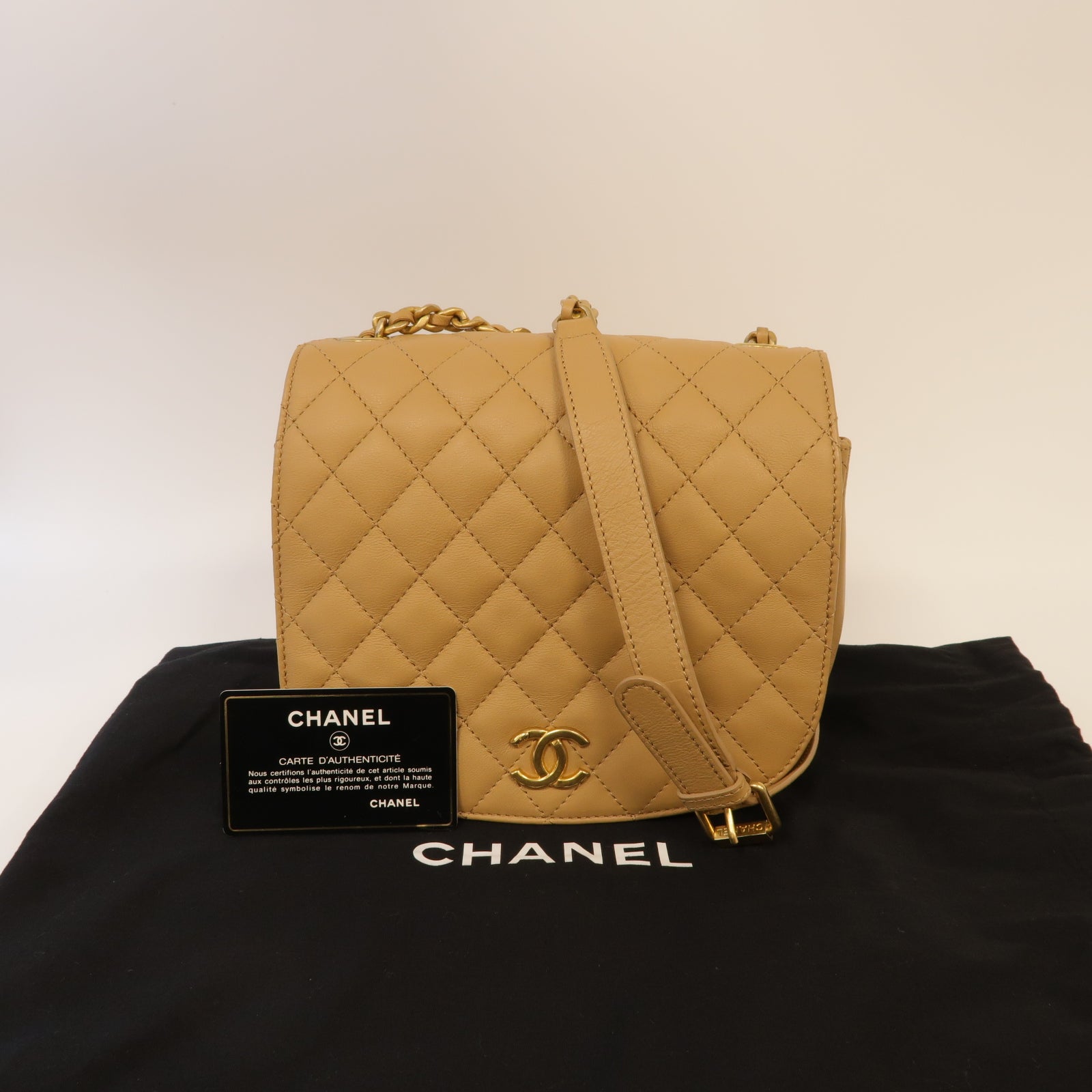 CHANEL 【激減優惠】菱格羊皮皮革Chain Shoulder金扣鏈帶肩背袋米色