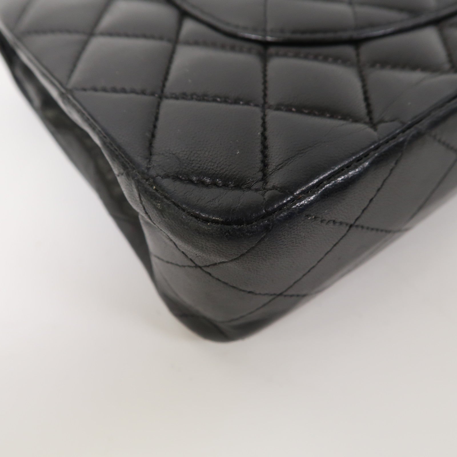 CHANEL 【激減優惠】菱格羊皮皮革Classic Flap 25銀扣鏈帶肩背袋黑色