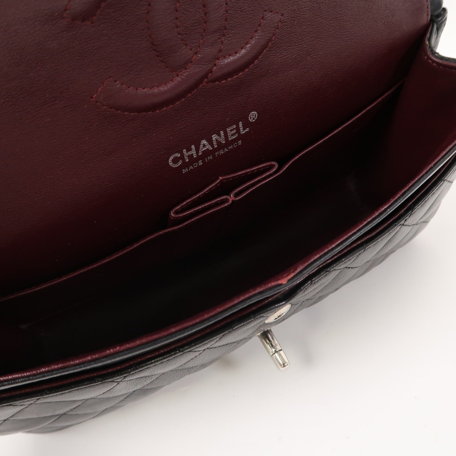 CHANEL 【激減優惠】菱格羊皮皮革Classic Flap 25銀扣鏈帶肩背袋黑色