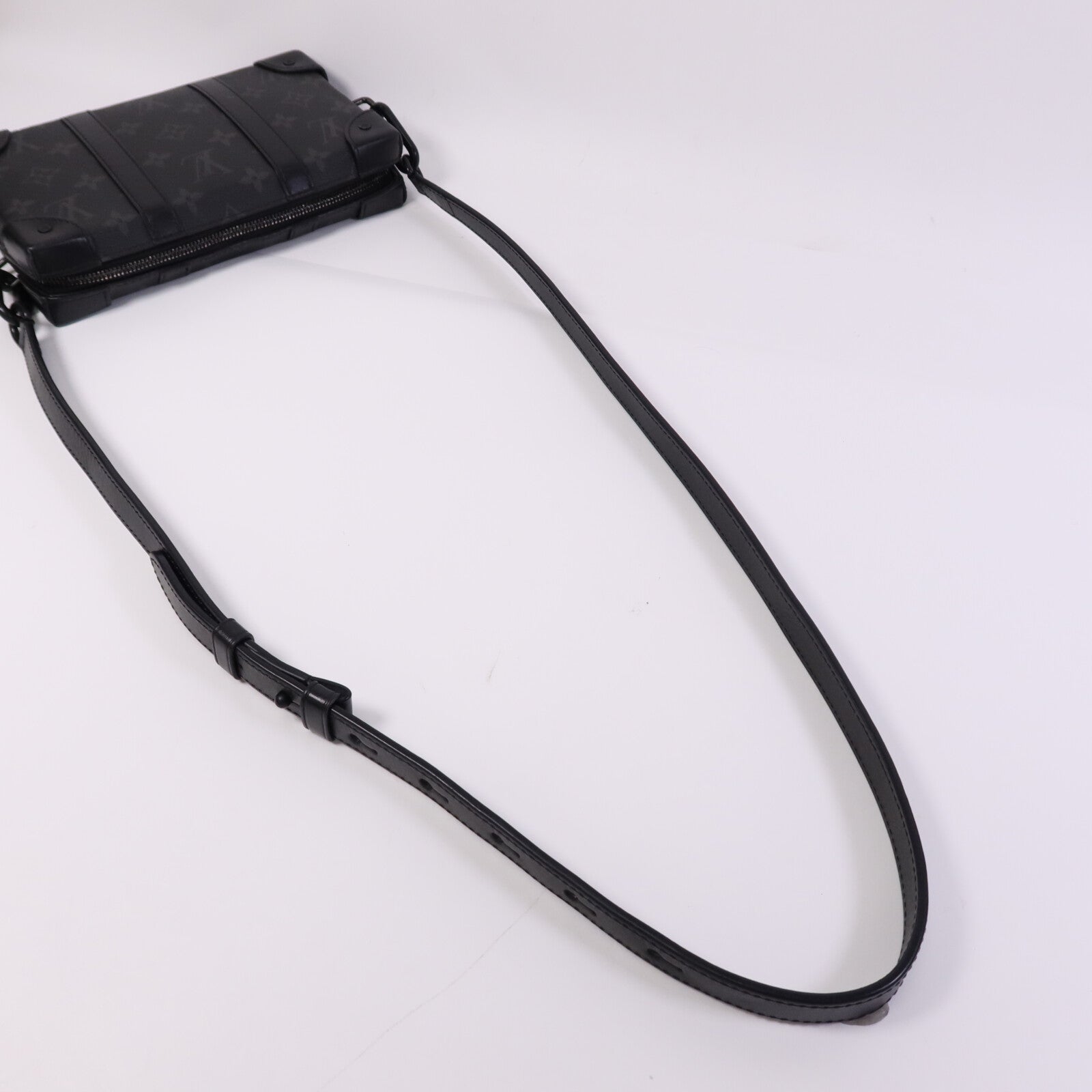 LOUIS VUITTON 【激減優惠】Monogram Eclipse Soft Trunk Wallet肩背袋