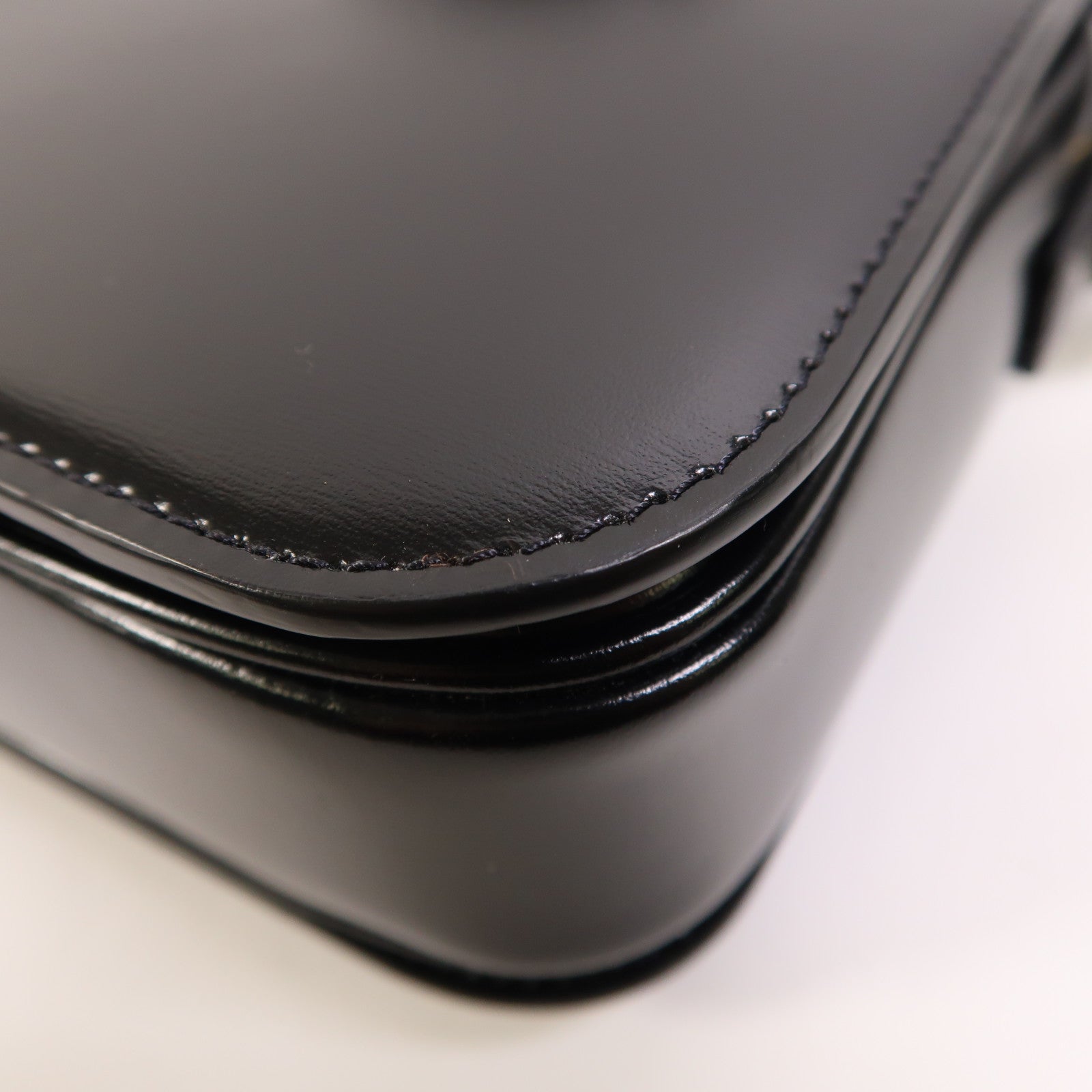 CELINE 牛皮皮革Classique Triomphe金扣肩背袋