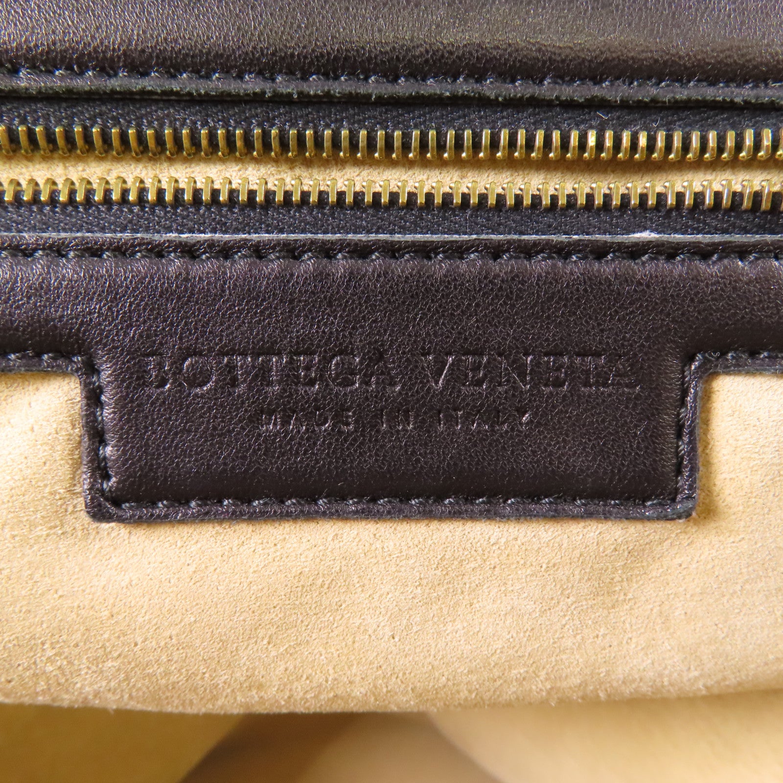 BOTTEGA VENETA 牛皮皮革Hand Bag金扣手挽袋