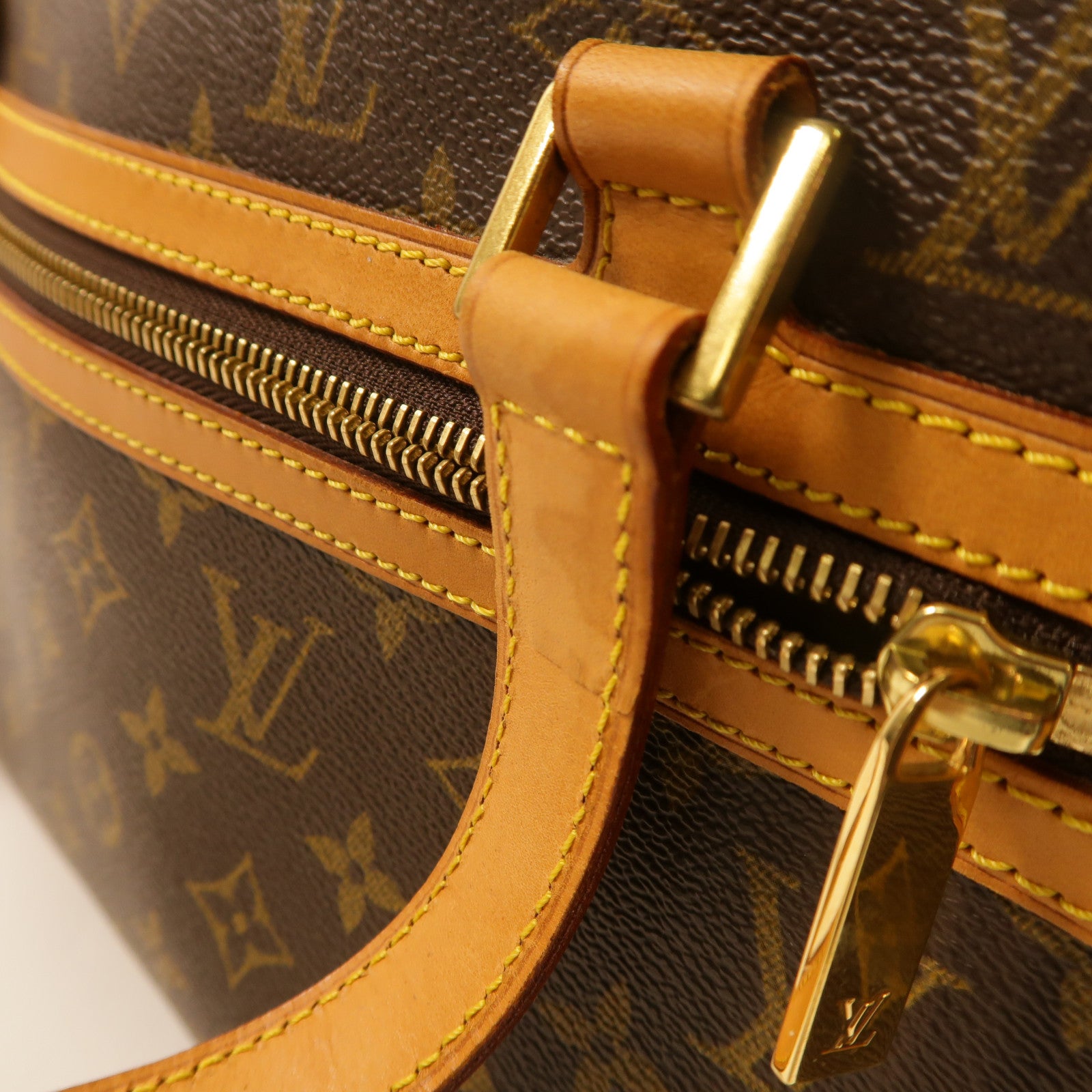LOUIS VUITTON Monogram Cite GM金扣肩背袋棕色