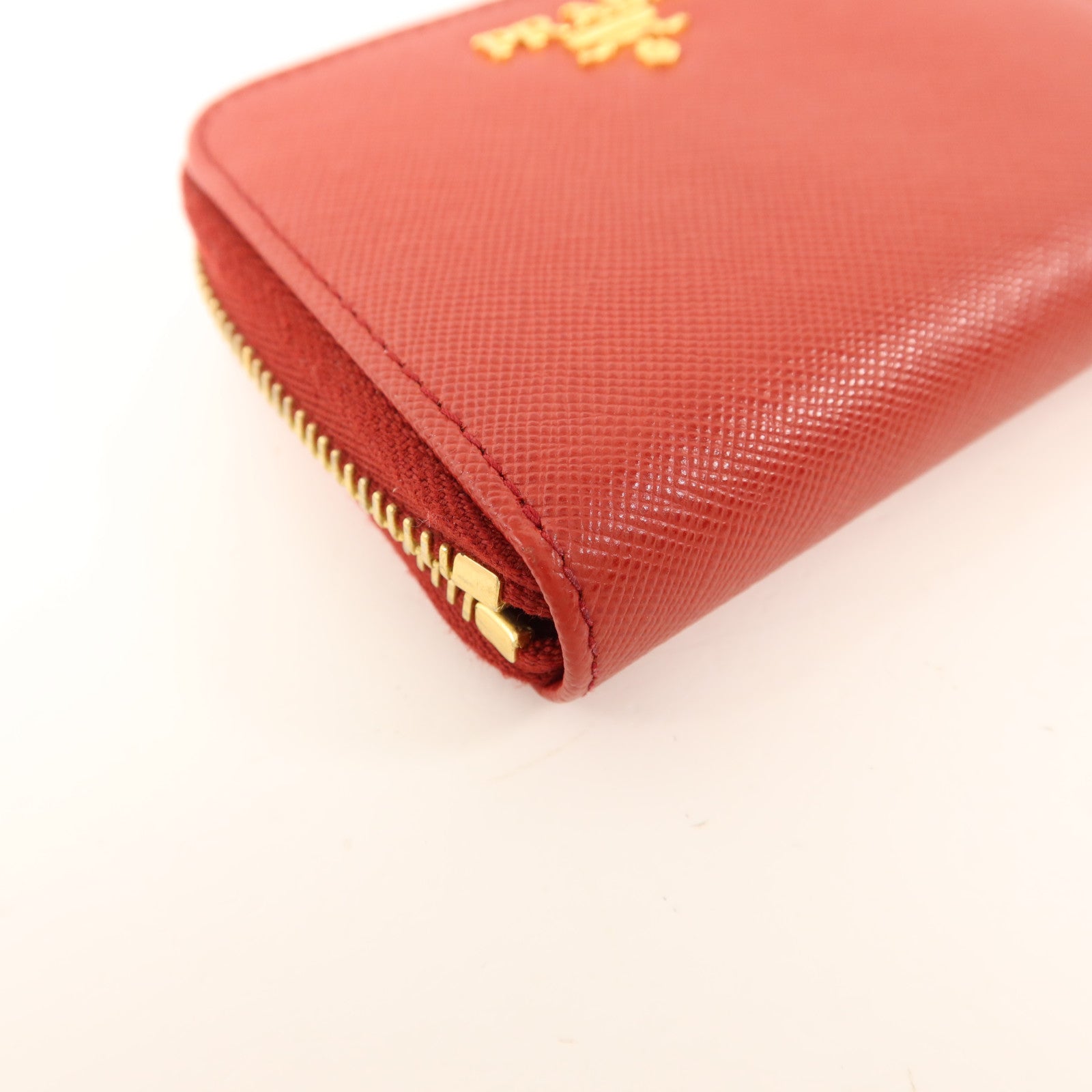PRADA Saffiano皮革Zip Coin Case金扣零錢包