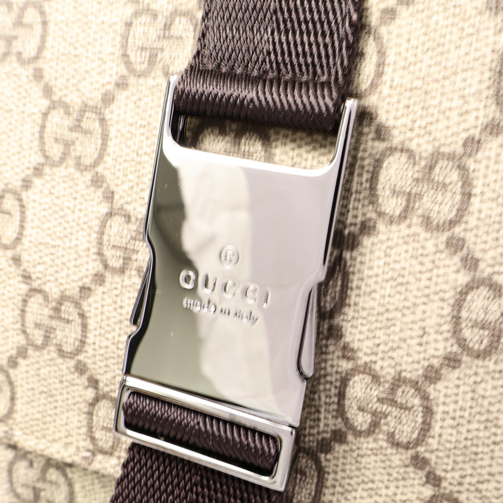 GUCCI 塗層帆布GG Supreme肩背袋