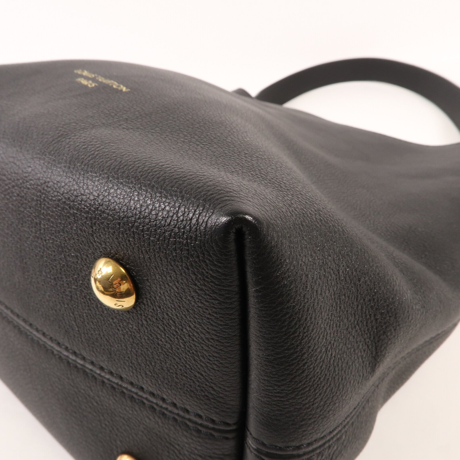 LOUIS VUITTON 牛皮皮革Low Key Hobo PM金扣肩背袋