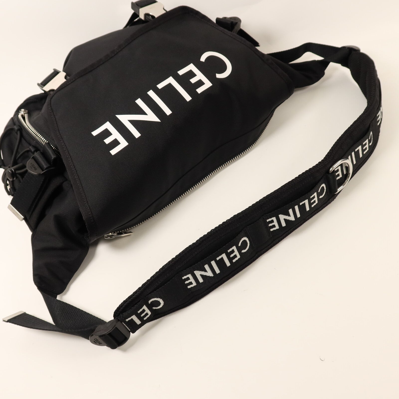 CELINE 帆布Trekking Shoulder Bag銀扣肩背袋