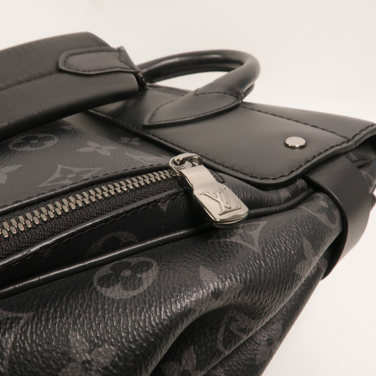 LOUIS VUITTON Monogram Eclipse Steamer Backpack背包