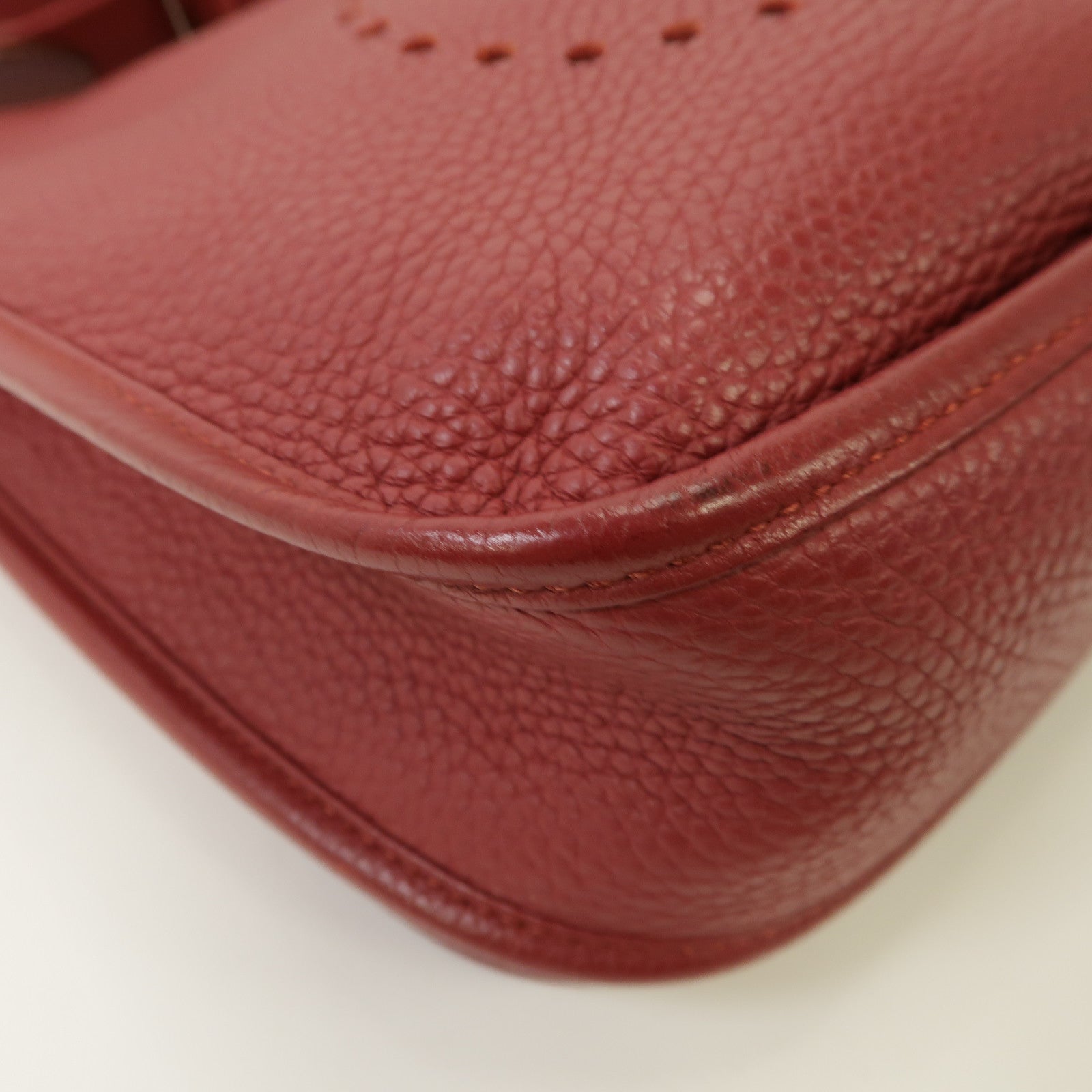 HERMES Clemence皮革Evelyne PM銀扣肩背袋紅寶石色