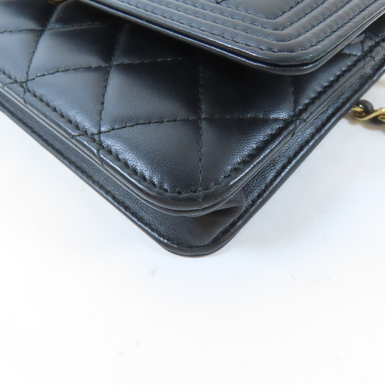 CHANEL 菱格皮革Boy Chanel Wallet On Chain金扣鏈帶肩背袋黑色