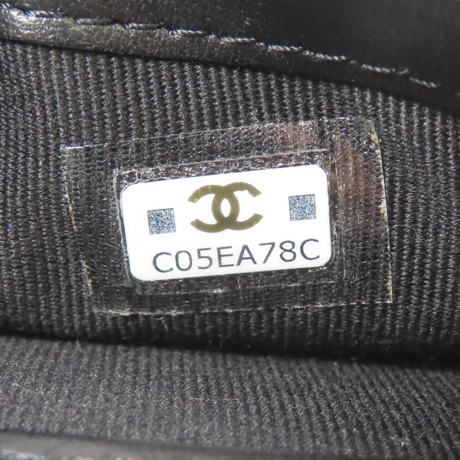 CHANEL CC GHW Boy Chain Shoulder Bag Calfskin Leather Black