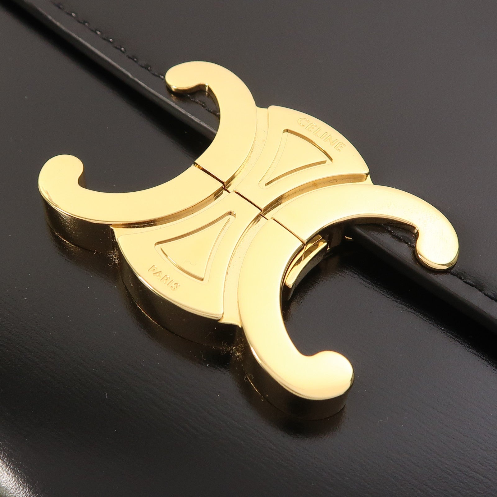 CELINE 牛皮皮革Classique Triomphe金扣肩背袋