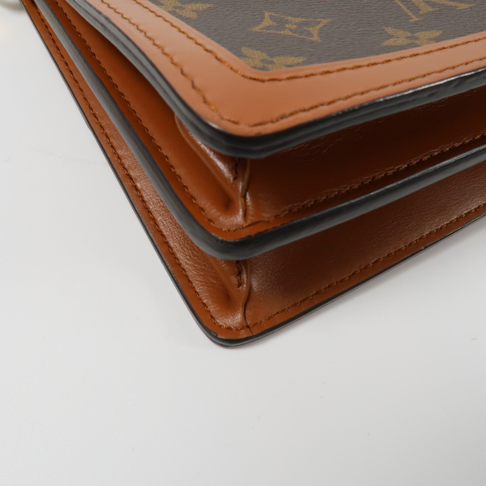 LOUIS VUITTON Monogram Reverse Dauphine MM鏈帶手挽肩背兩用袋