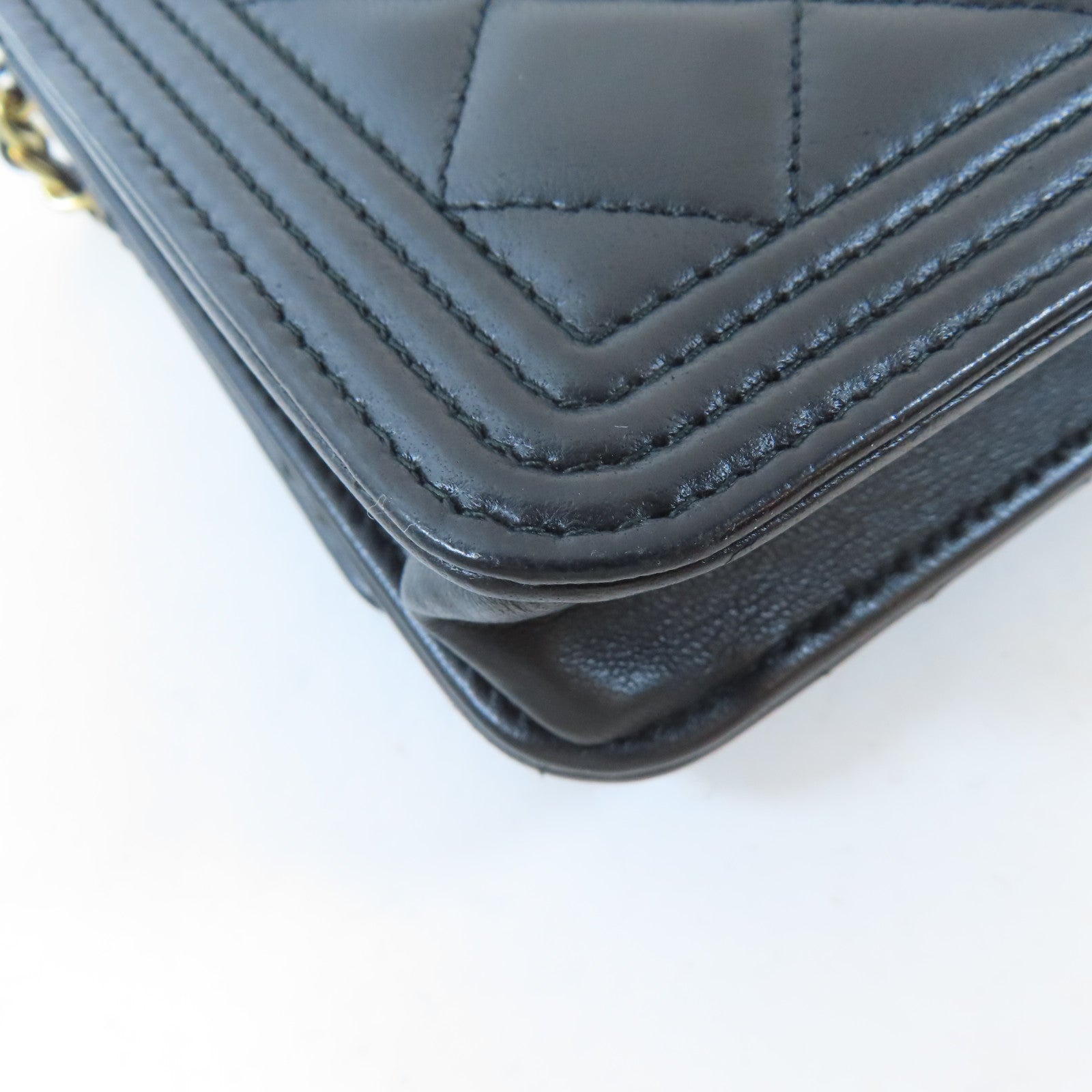 CHANEL 菱格皮革Boy Chanel Wallet On Chain金扣鏈帶肩背袋黑色