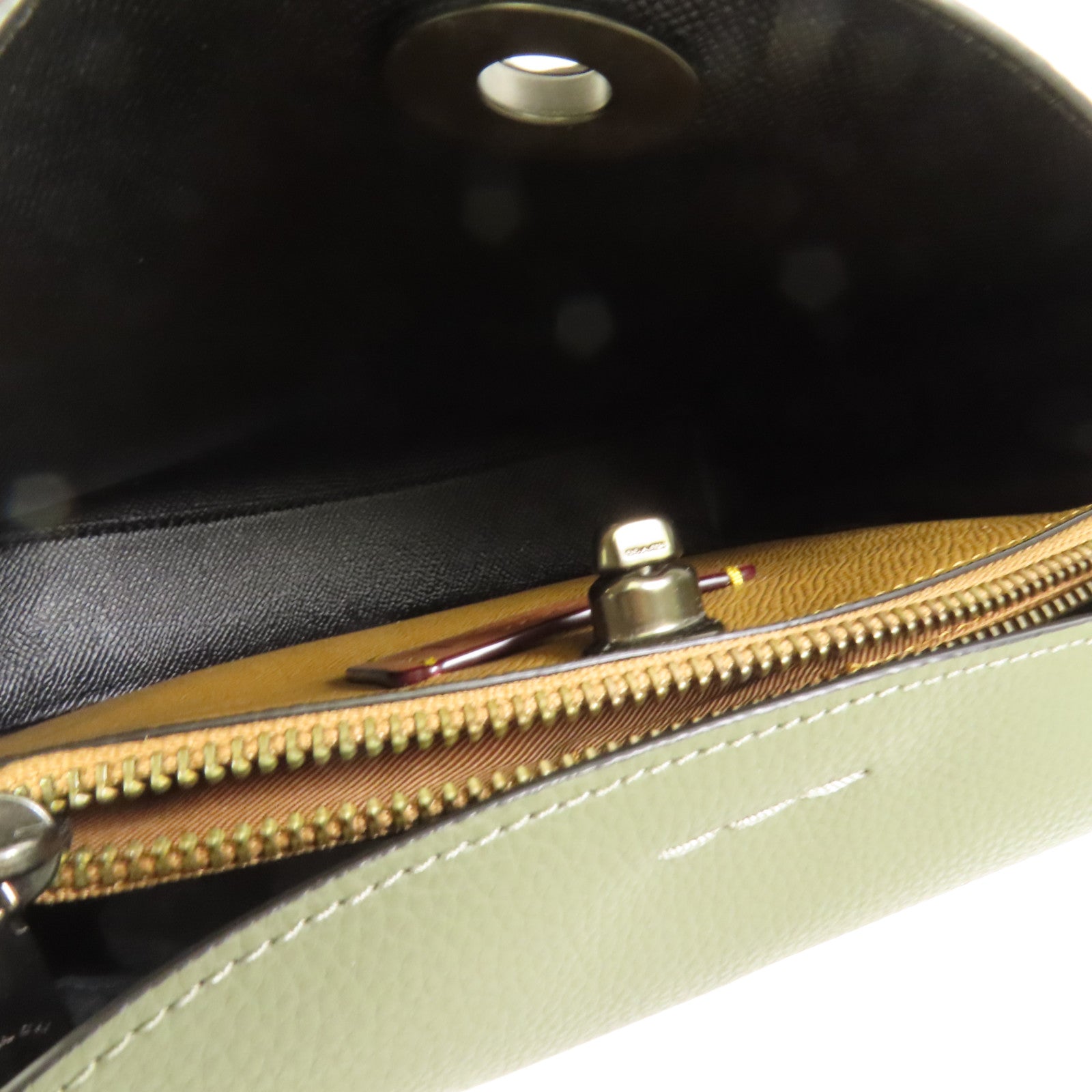 COACH 牛皮皮革Shoulder Bag肩背袋