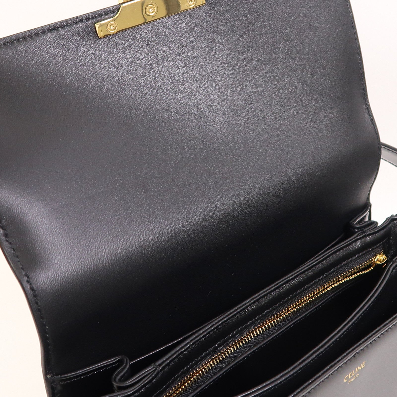 CELINE 牛皮皮革Classique Triomphe金扣肩背袋