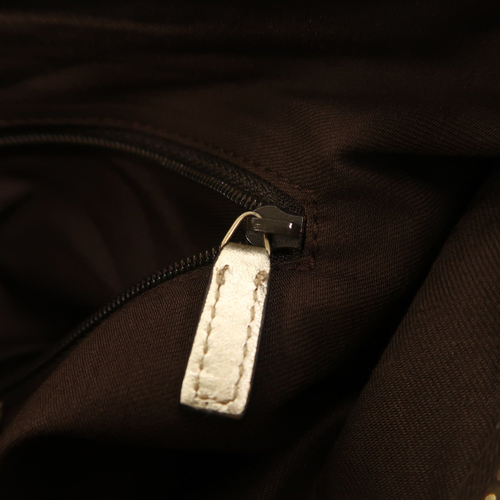 GUCCI 帆布Shoulder Bag金扣肩背袋