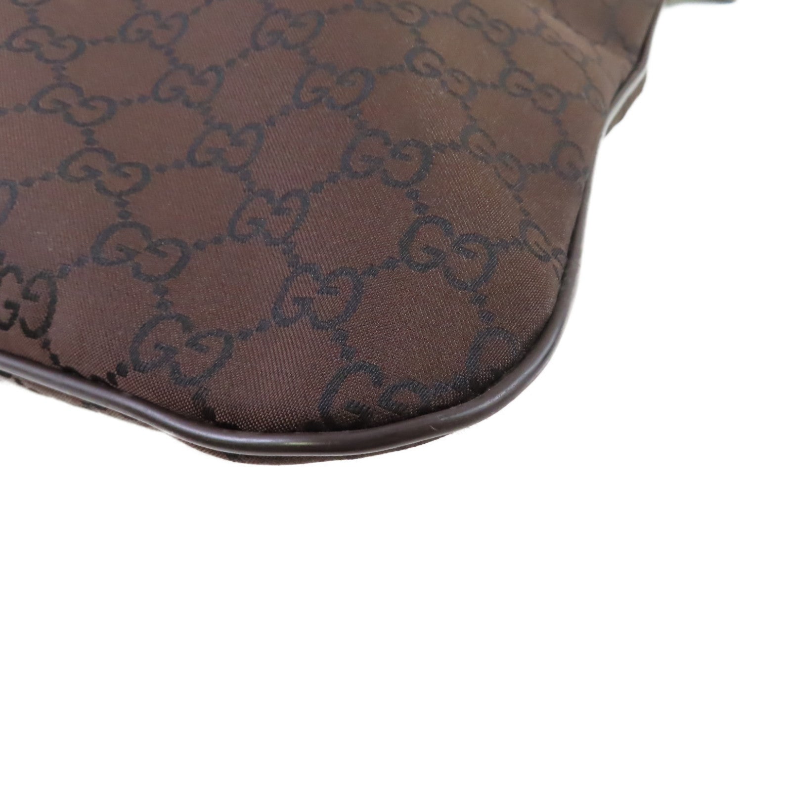 GUCCI GG尼龍帆布Shoulder Bag銀扣肩背袋啡色