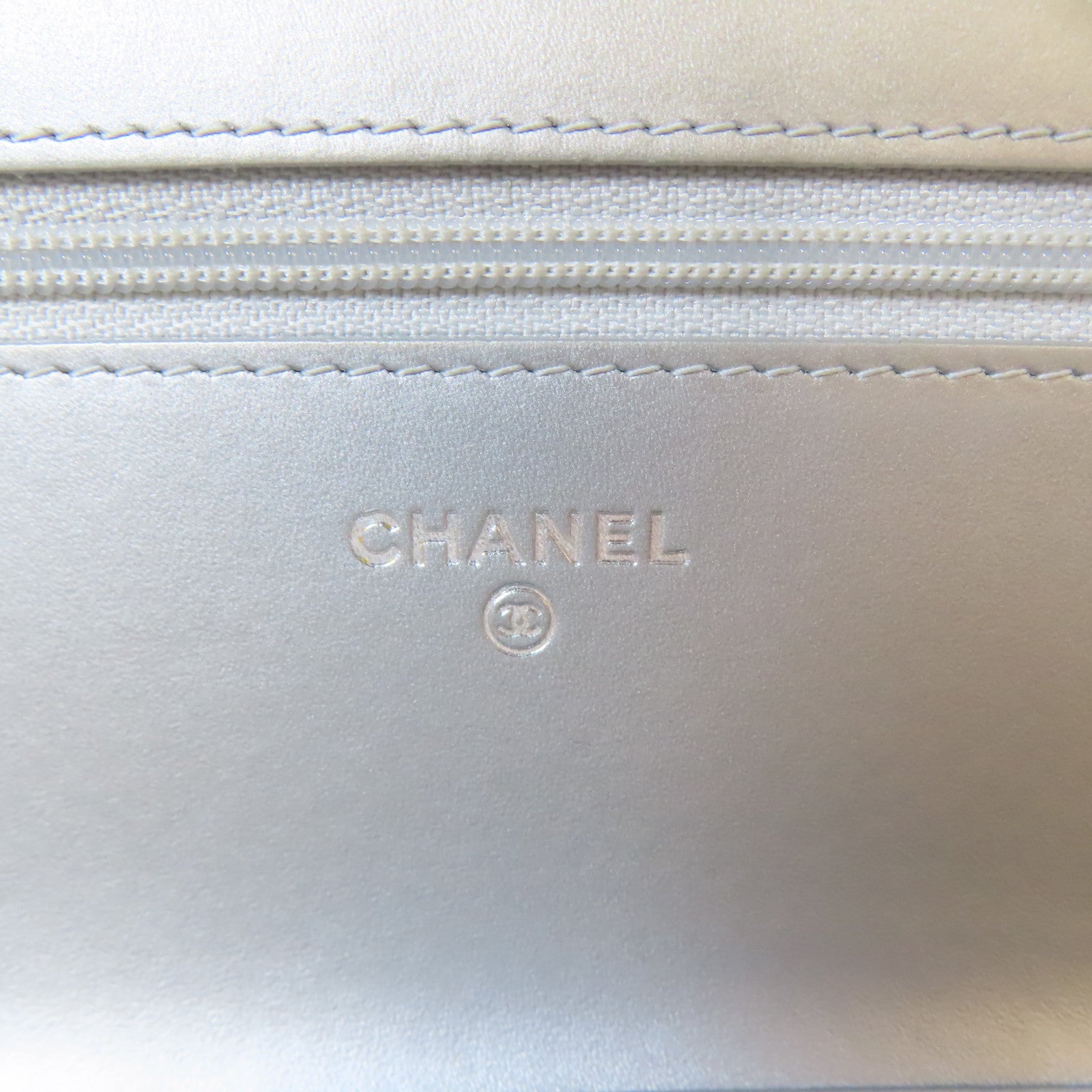CHANEL 【清倉大減價】菱格漆皮皮革Wallet On Chain銀扣鏈帶肩背袋銀色
