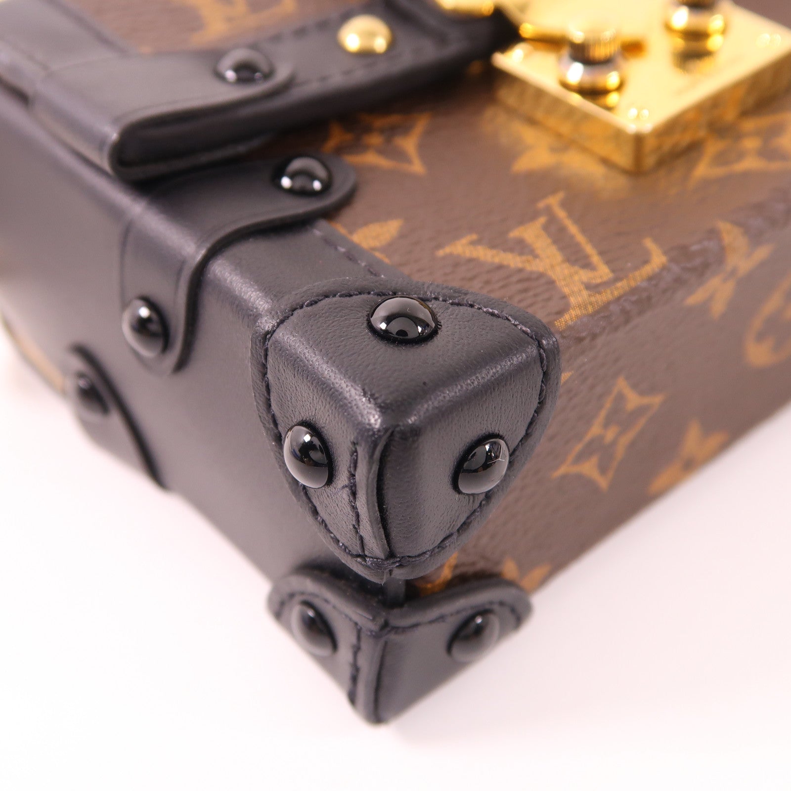 LOUIS VUITTON Monogram Macassar Essential Trunk金扣掛飾
