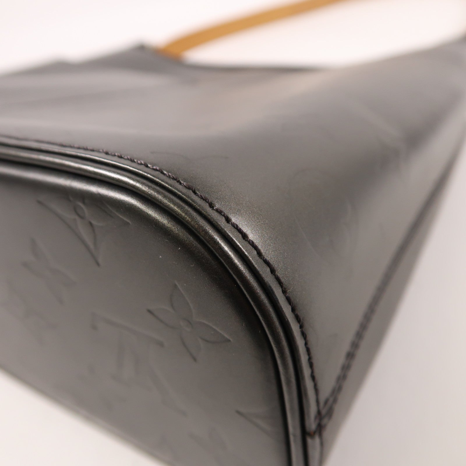 LOUIS VUITTON Monogram Matt Sutter銀扣肩背袋