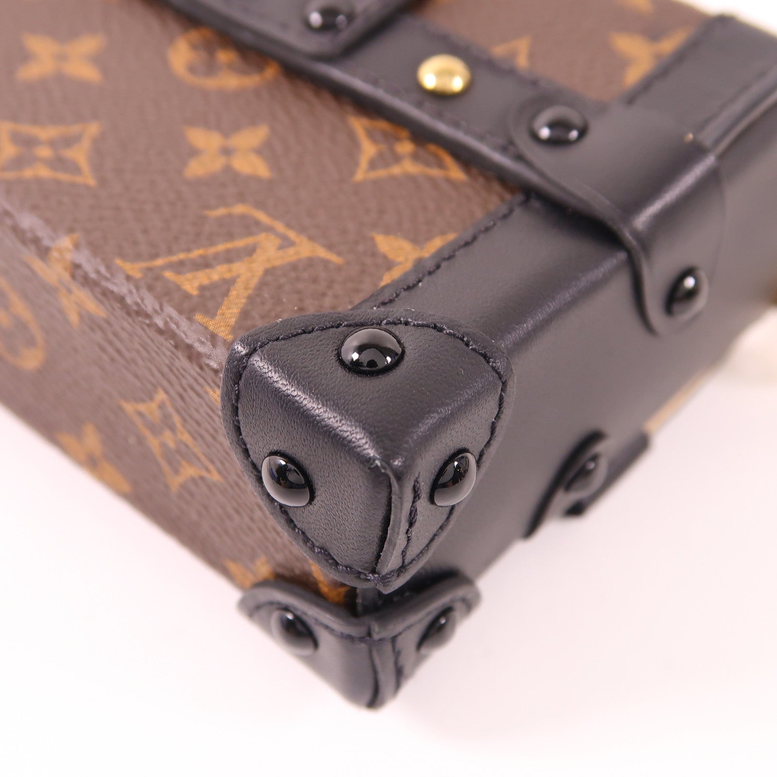 LOUIS VUITTON Monogram Macassar Essential Trunk金扣掛飾